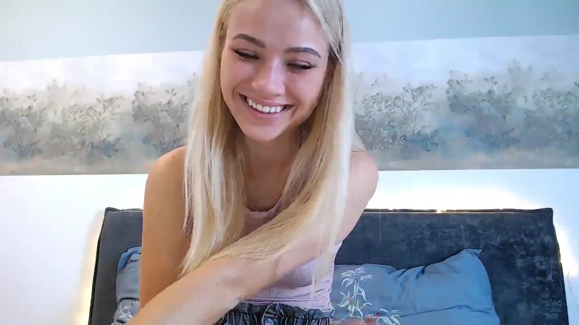Gallery image thumbnail from bridetobe's myfreecams stream on, 10/28/2023, 06:56 image 15 of 20
