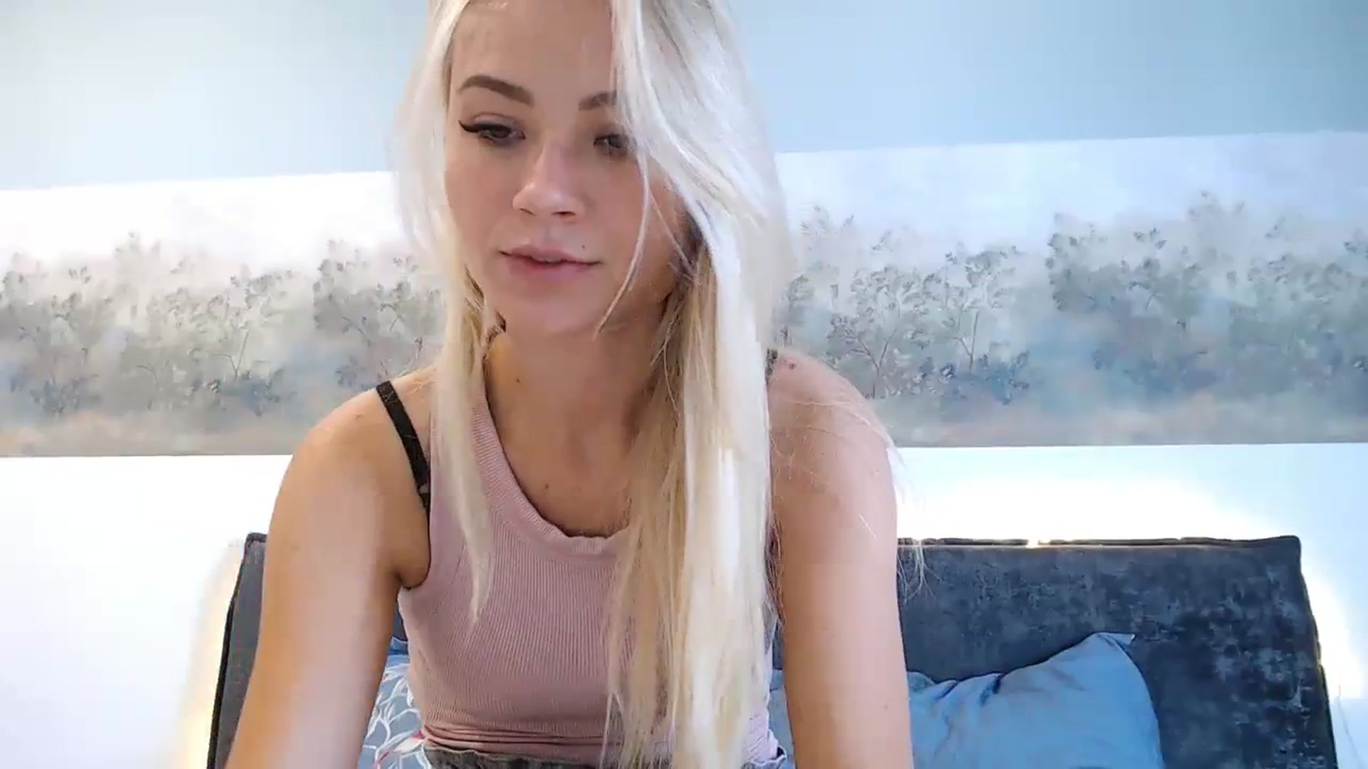 Gallery image thumbnail from bridetobe's myfreecams stream on, 10/28/2023, 06:56 image 8 of 20