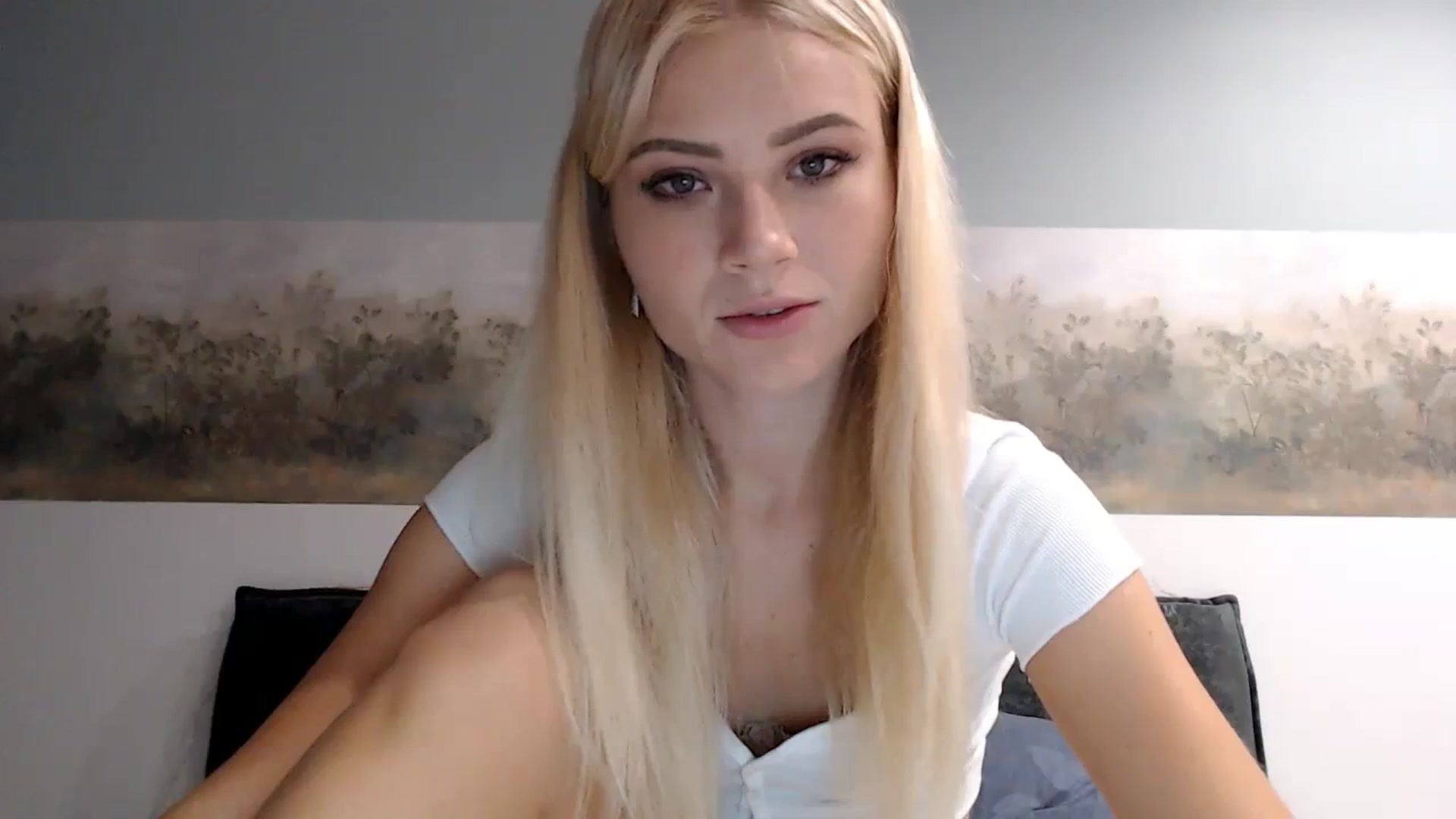 Gallery image thumbnail from bridetobe's myfreecams stream on, 11/06/2023, 04:06 image 2 of 20