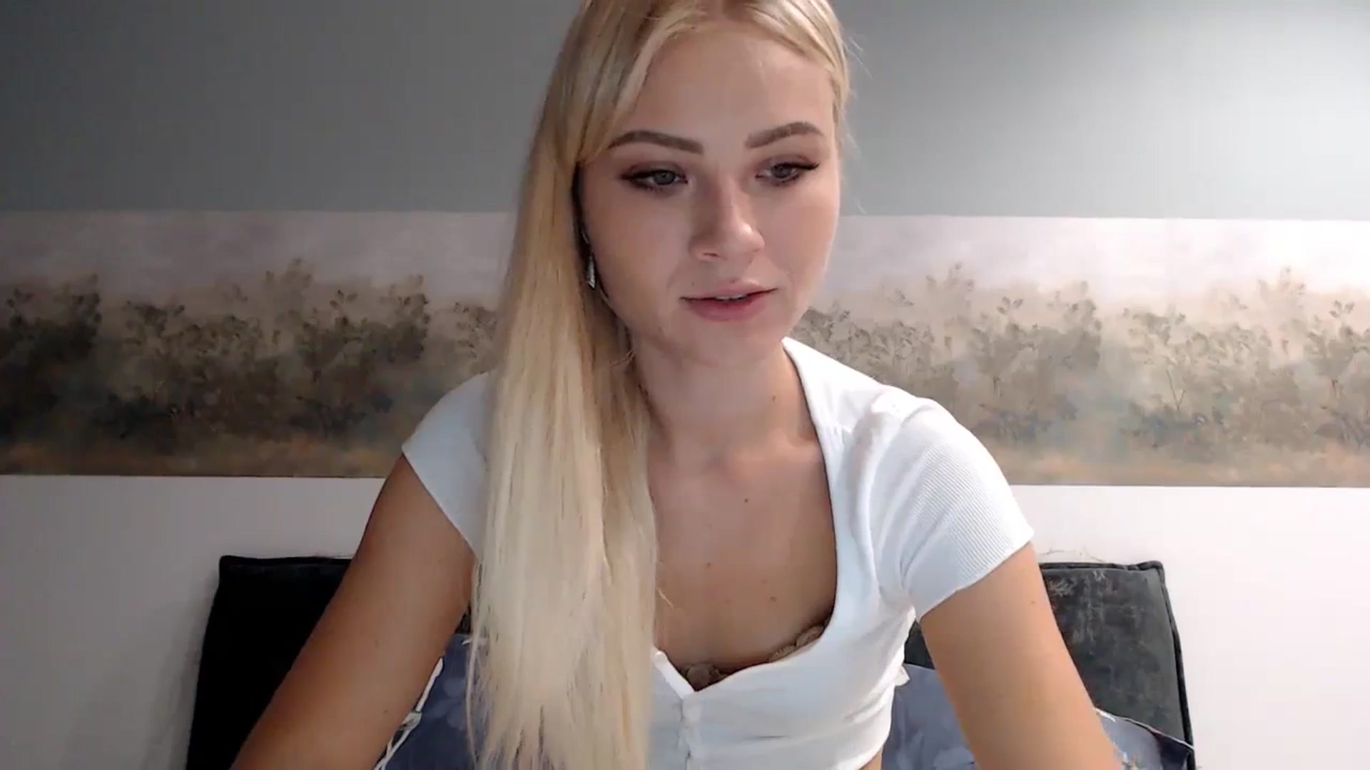 Gallery image thumbnail from bridetobe's myfreecams stream on, 11/06/2023, 04:06 image 5 of 20
