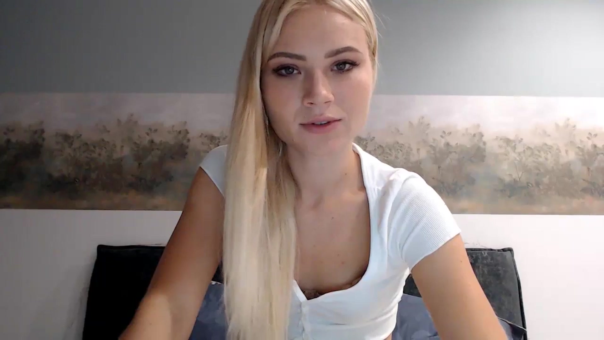 Gallery image thumbnail from bridetobe's myfreecams stream on, 11/06/2023, 04:06 image 6 of 20
