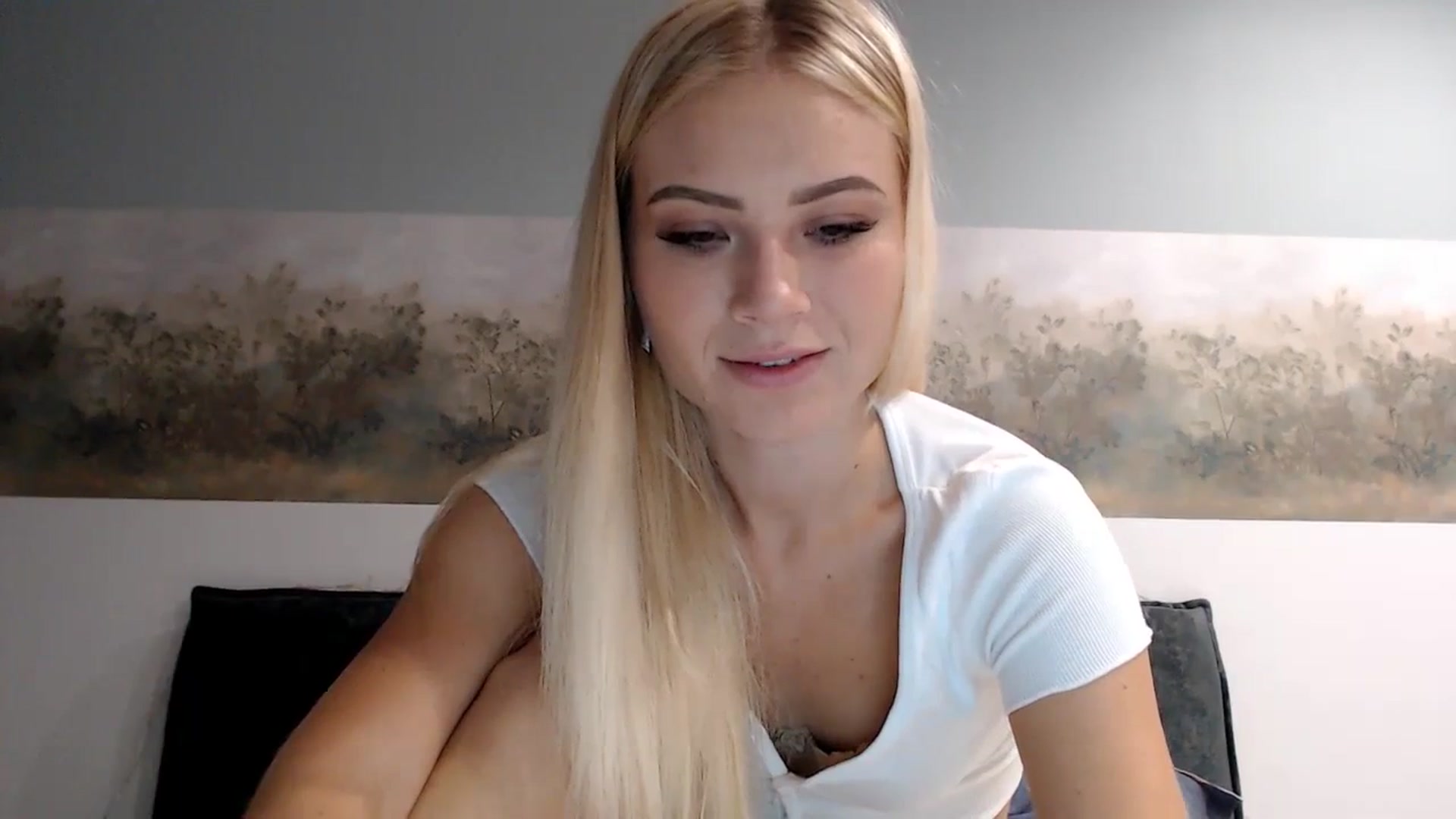 Gallery image thumbnail from bridetobe's myfreecams stream on, 11/06/2023, 04:06 image 16 of 20
