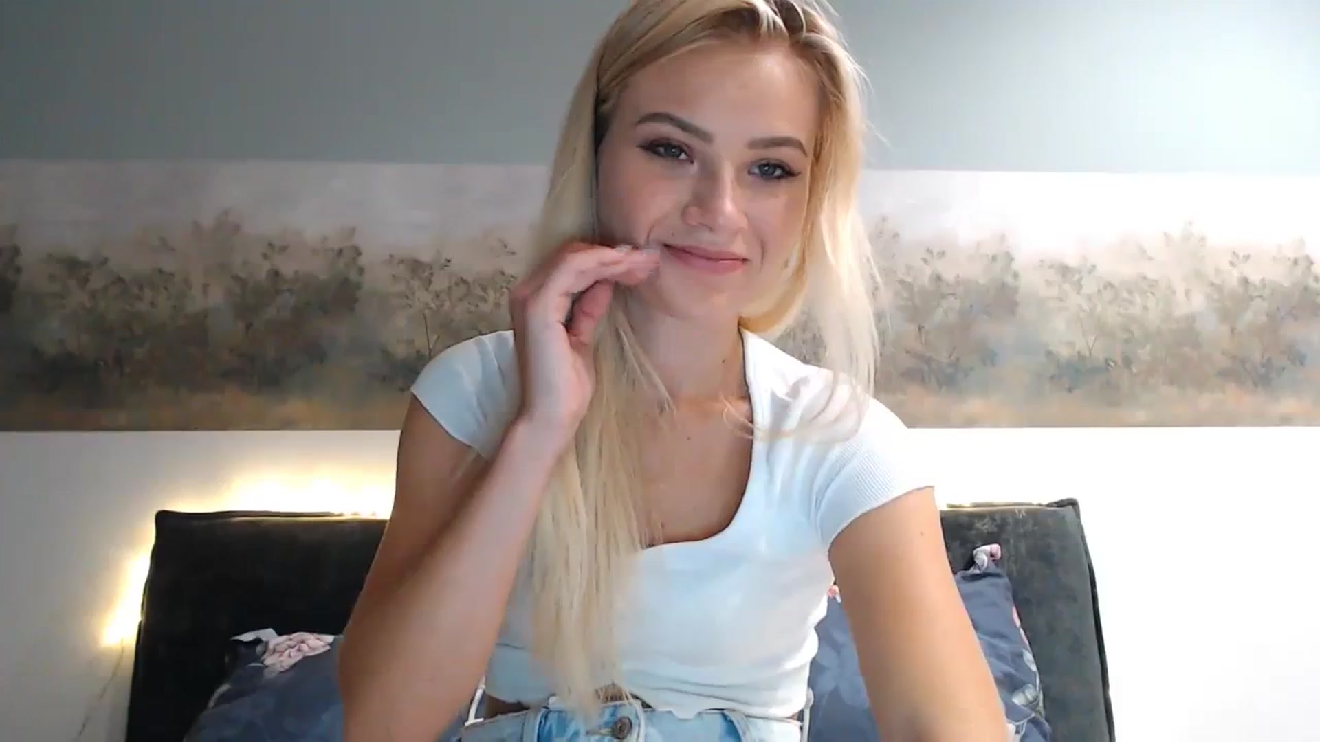 Gallery image thumbnail from bridetobe's myfreecams stream on, 11/07/2023, 04:15 image 8 of 20
