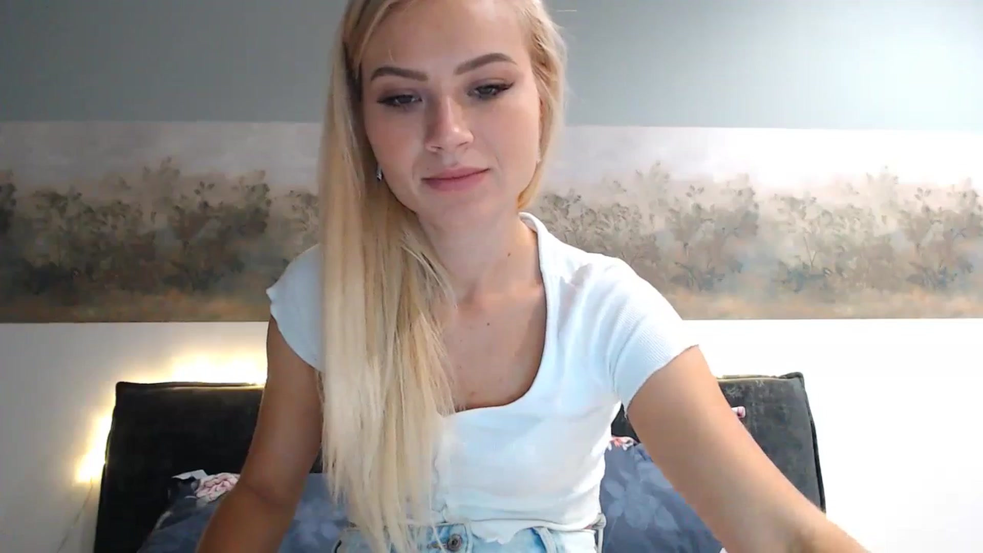 Gallery image thumbnail from bridetobe's myfreecams stream on, 11/07/2023, 04:15 image 6 of 20