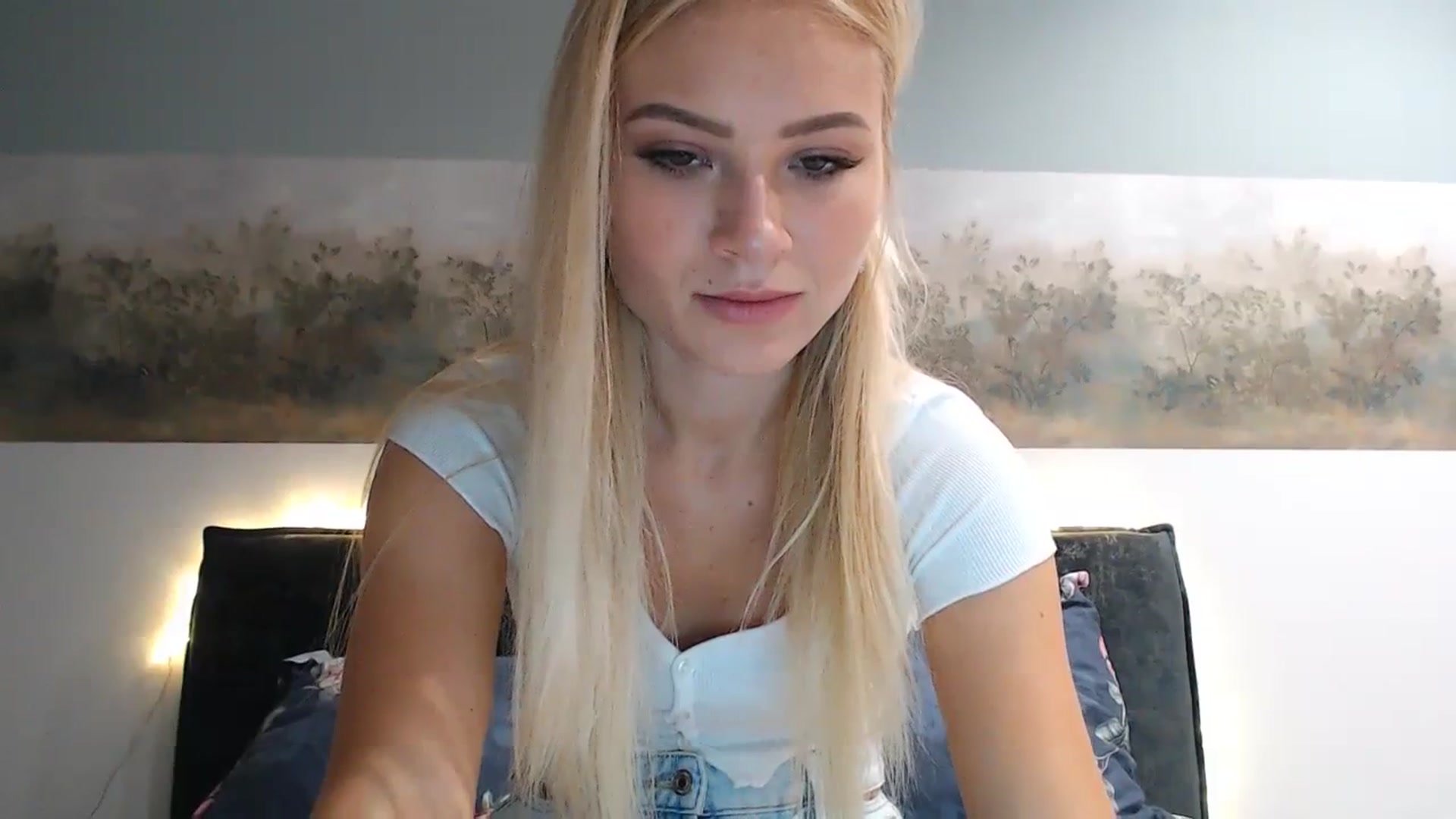 Gallery image thumbnail from bridetobe's myfreecams stream on, 11/07/2023, 04:15 image 3 of 20