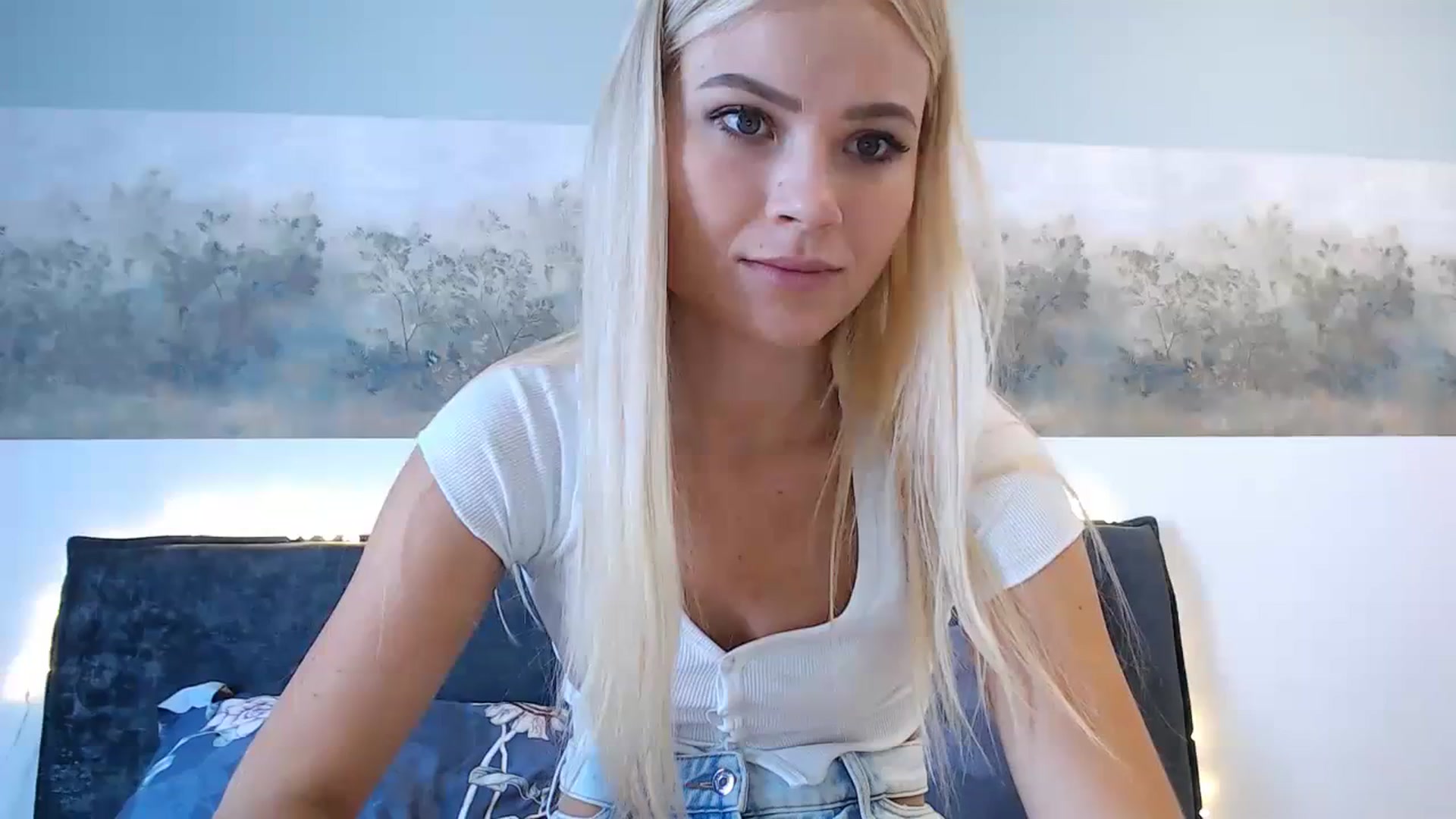 Gallery image thumbnail from bridetobe's myfreecams stream on, 11/07/2023, 06:39 image 19 of 20