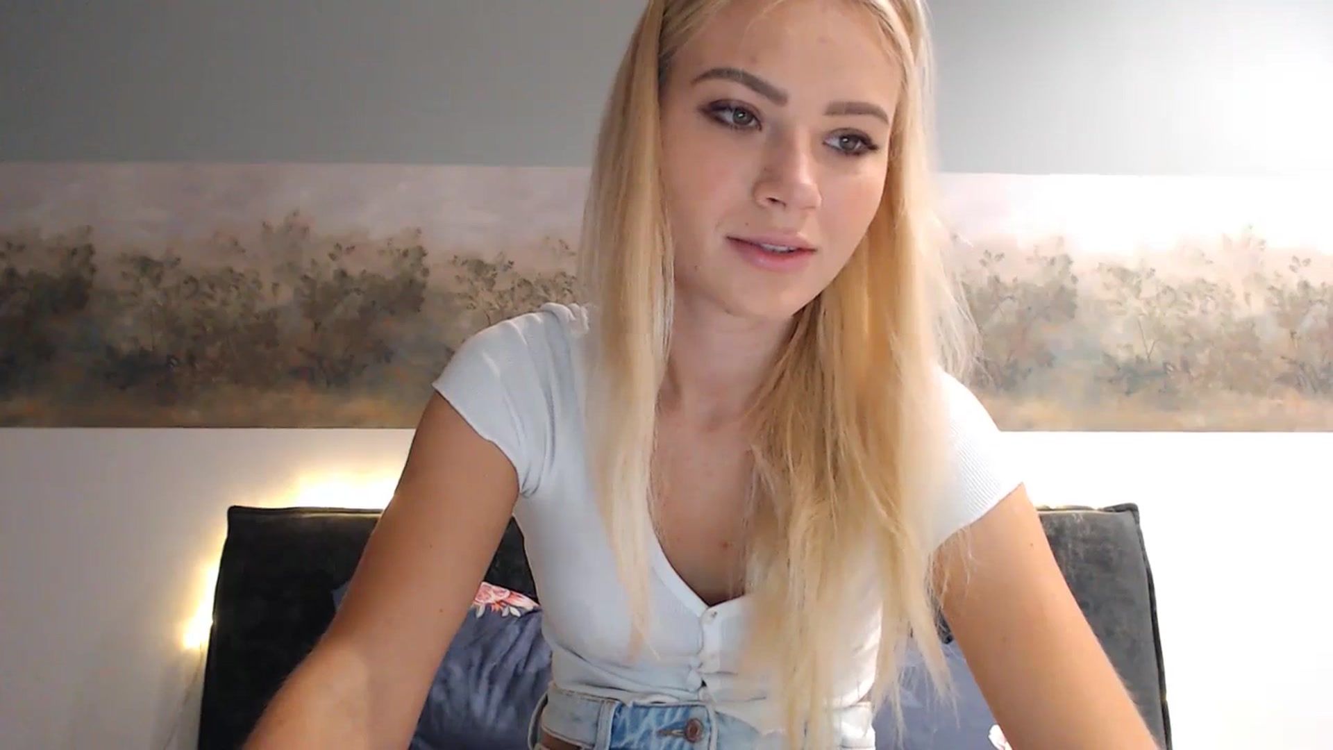 Gallery image thumbnail from bridetobe's myfreecams stream on, 11/08/2023, 04:41 image 8 of 20