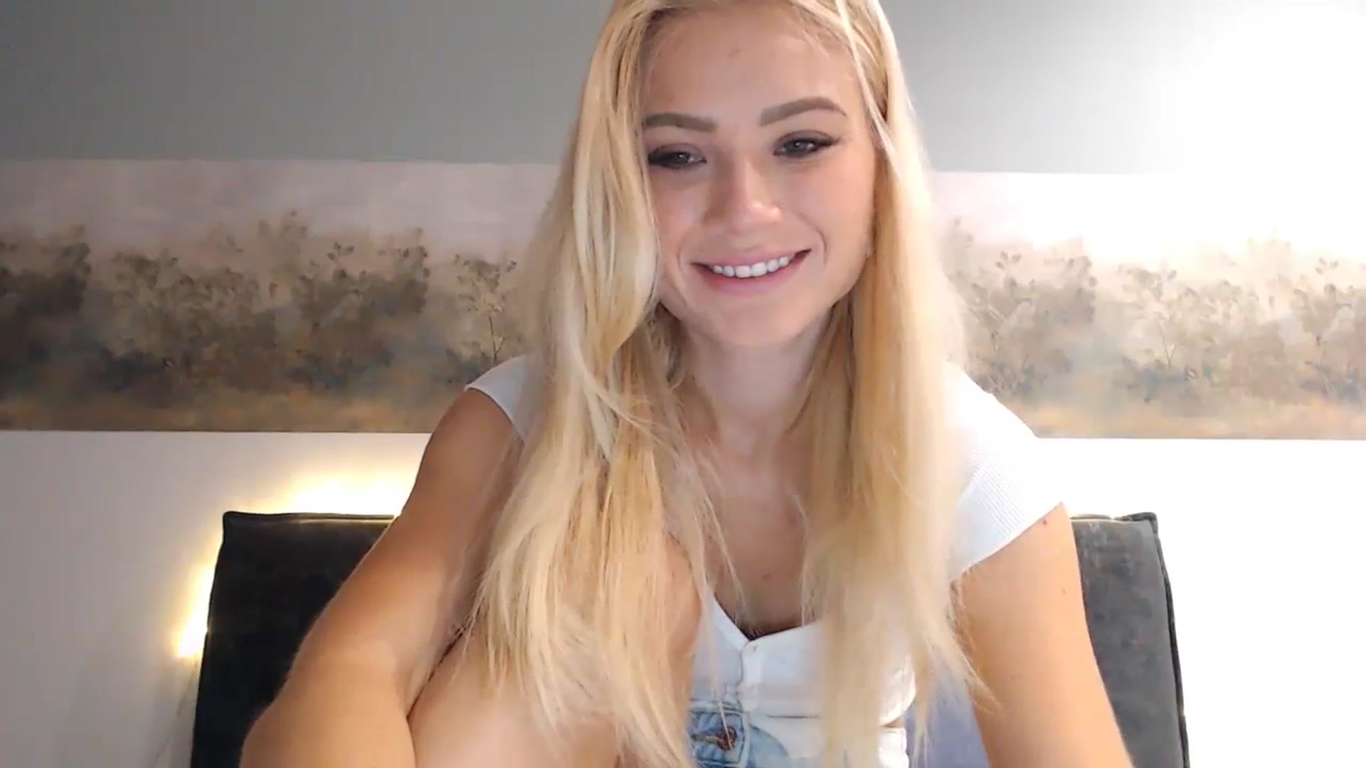 Gallery image thumbnail from bridetobe's myfreecams stream on, 11/08/2023, 04:41 image 11 of 20