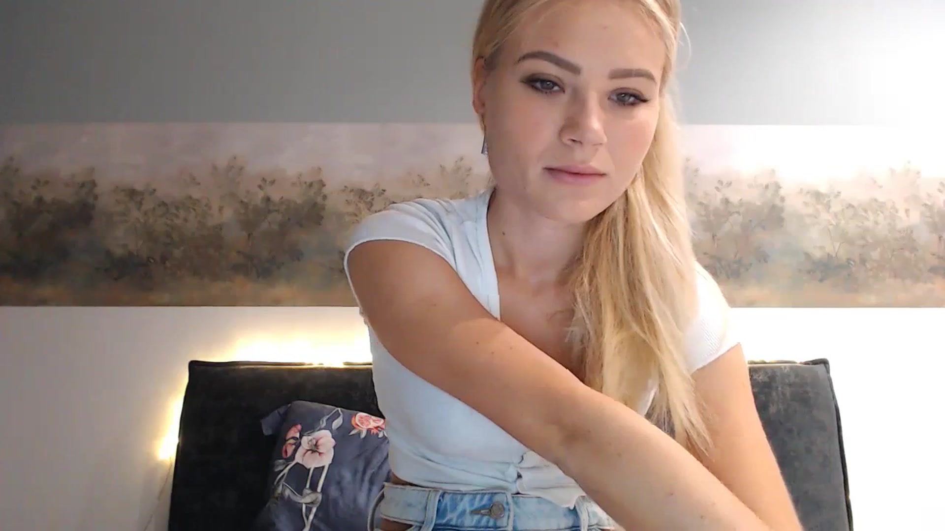 Gallery image thumbnail from bridetobe's myfreecams stream on, 11/08/2023, 04:41 image 3 of 20