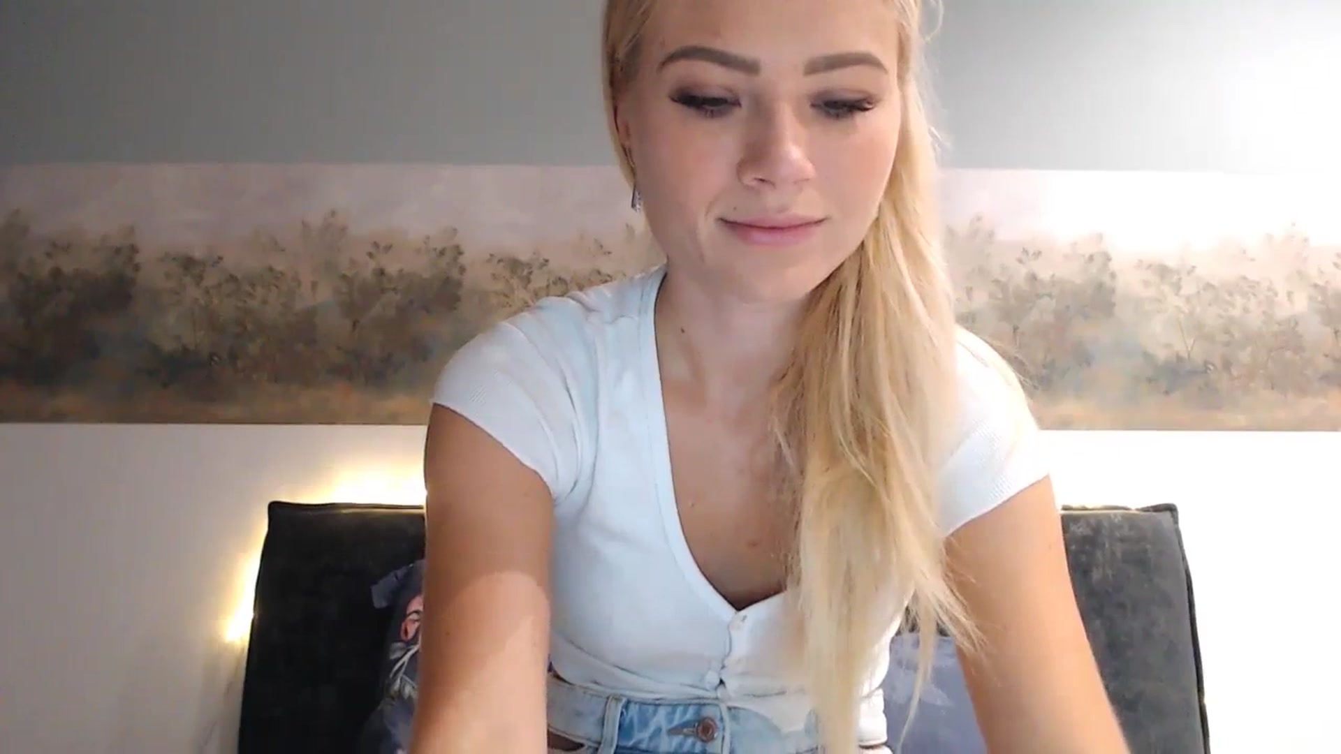 Gallery image thumbnail from bridetobe's myfreecams stream on, 11/08/2023, 04:41 image 4 of 20