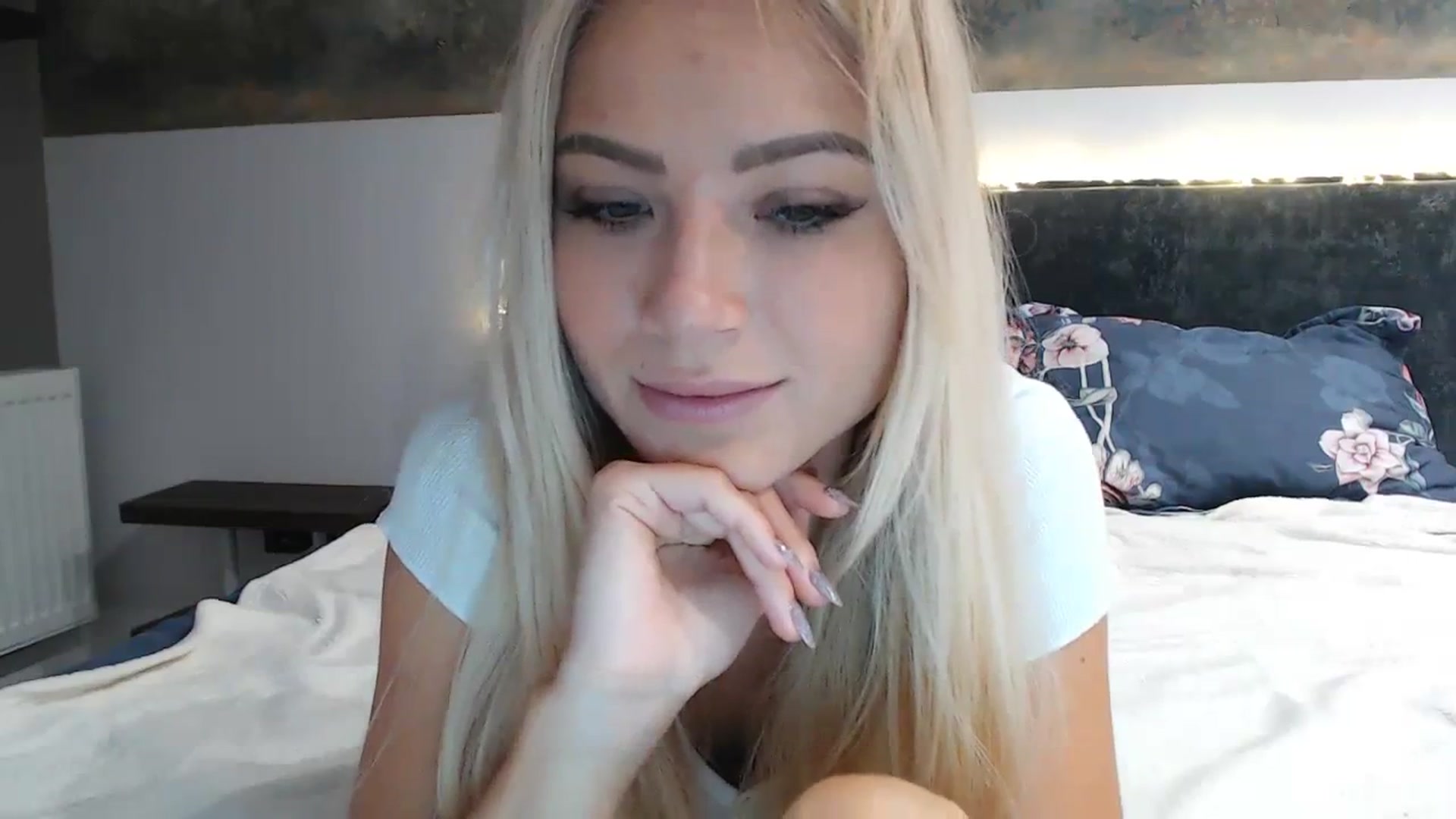 Gallery image thumbnail from bridetobe's myfreecams stream on, 11/08/2023, 04:41 image 17 of 20