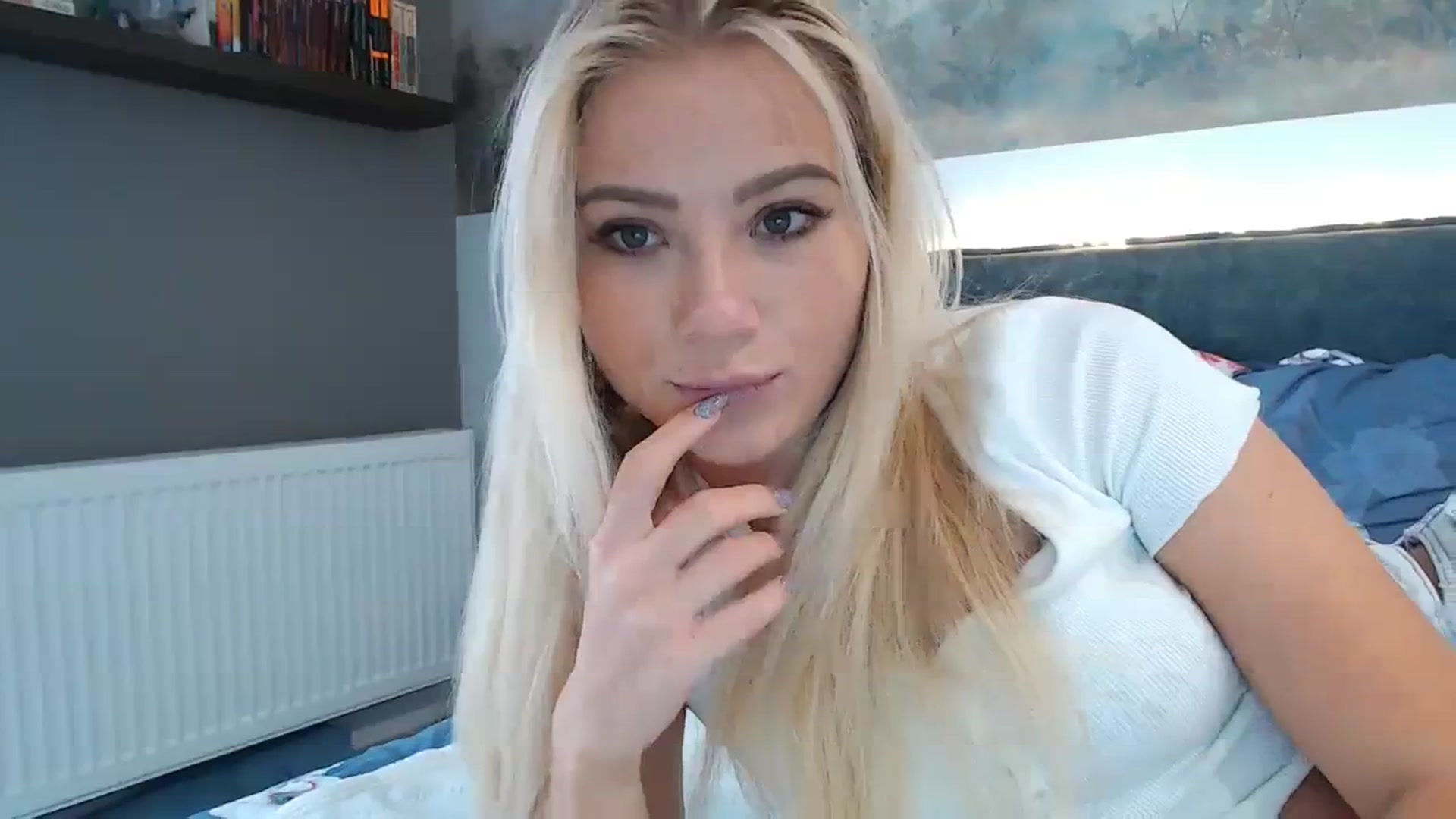 Gallery image thumbnail from bridetobe's myfreecams stream on, 11/08/2023, 05:31 image 16 of 20
