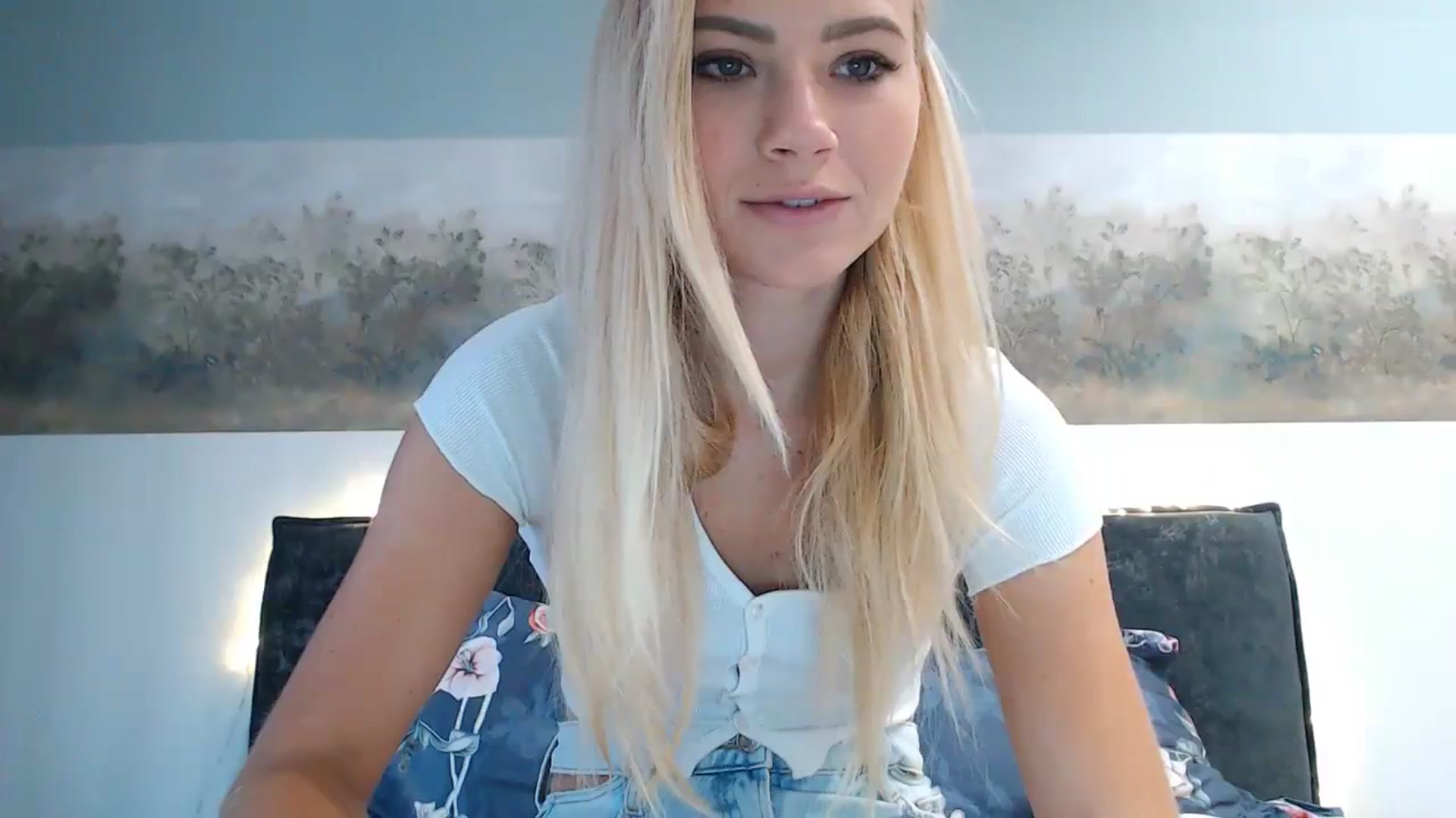 Gallery image thumbnail from bridetobe's myfreecams stream on, 11/08/2023, 05:31 image 1 of 20
