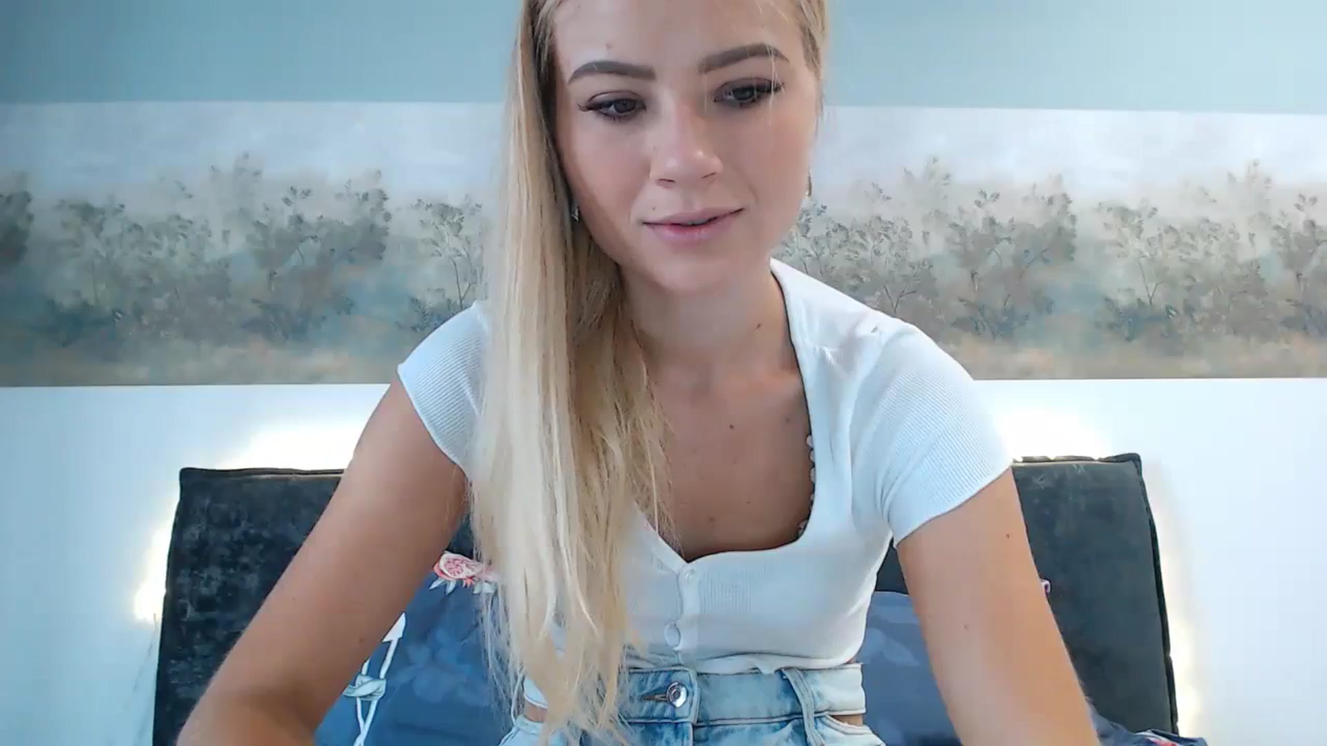 Gallery image thumbnail from bridetobe's myfreecams stream on, 11/08/2023, 05:31 image 13 of 20
