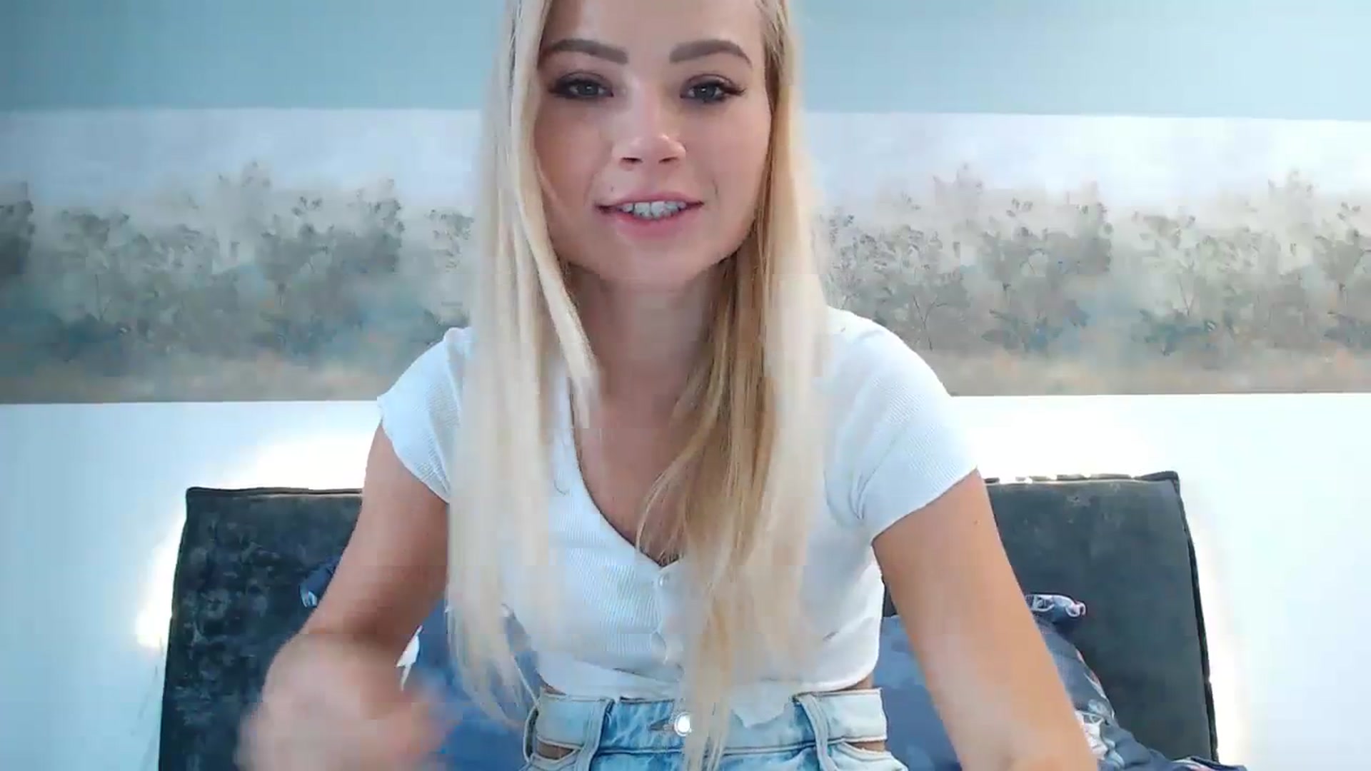Gallery image thumbnail from bridetobe's myfreecams stream on, 11/08/2023, 05:31 image 11 of 20