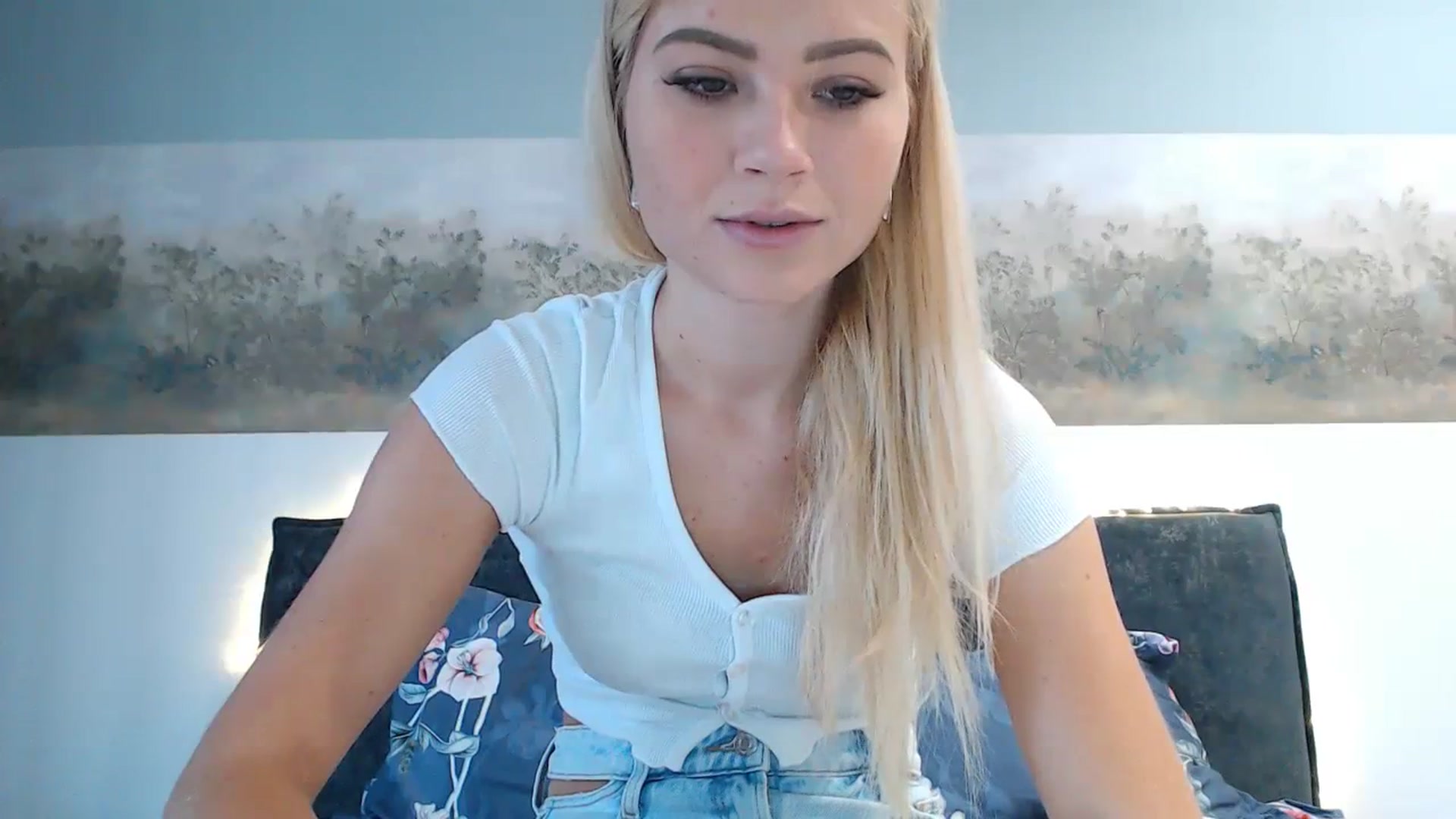 Gallery image thumbnail from bridetobe's myfreecams stream on, 11/08/2023, 05:31 image 3 of 20