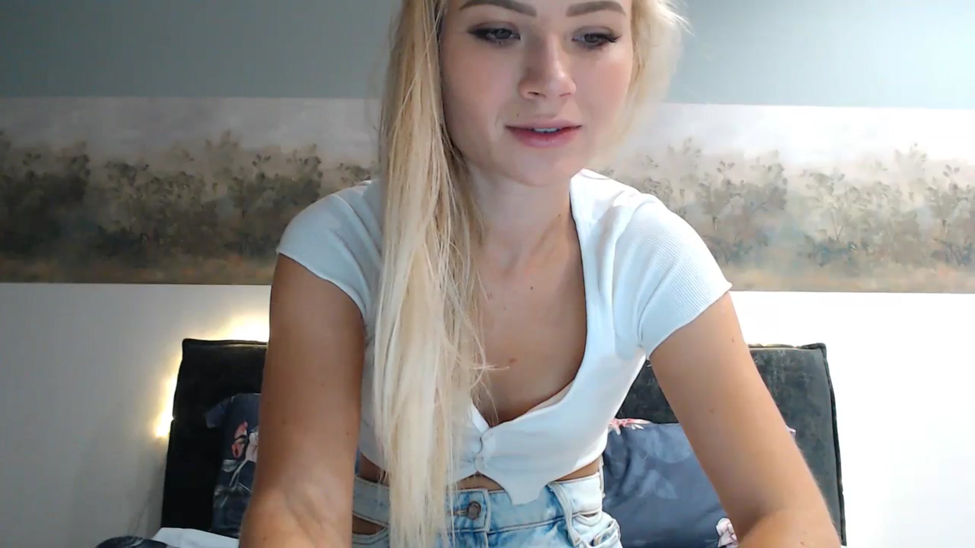 Gallery image thumbnail from bridetobe's myfreecams stream on, 11/09/2023, 04:36 image 2 of 20
