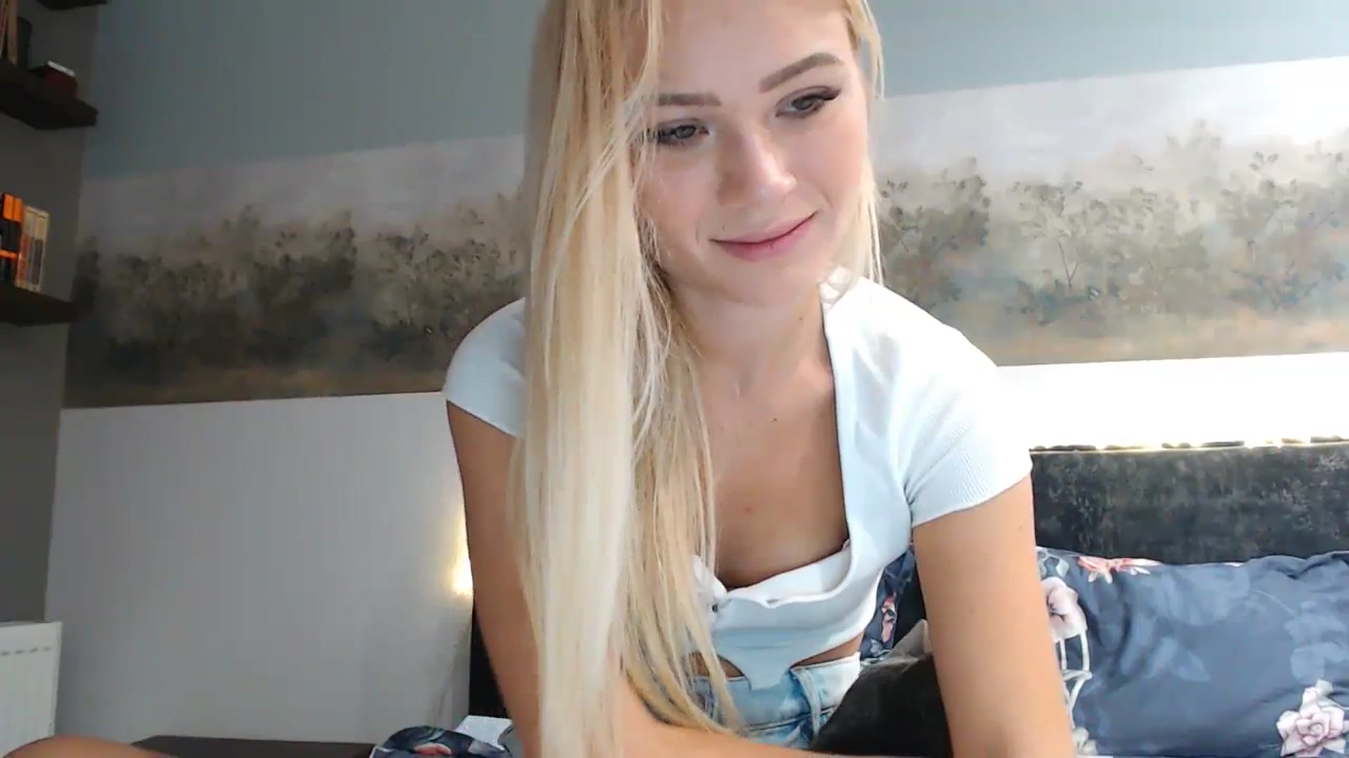 Gallery image thumbnail from bridetobe's myfreecams stream on, 11/09/2023, 04:36 image 14 of 20