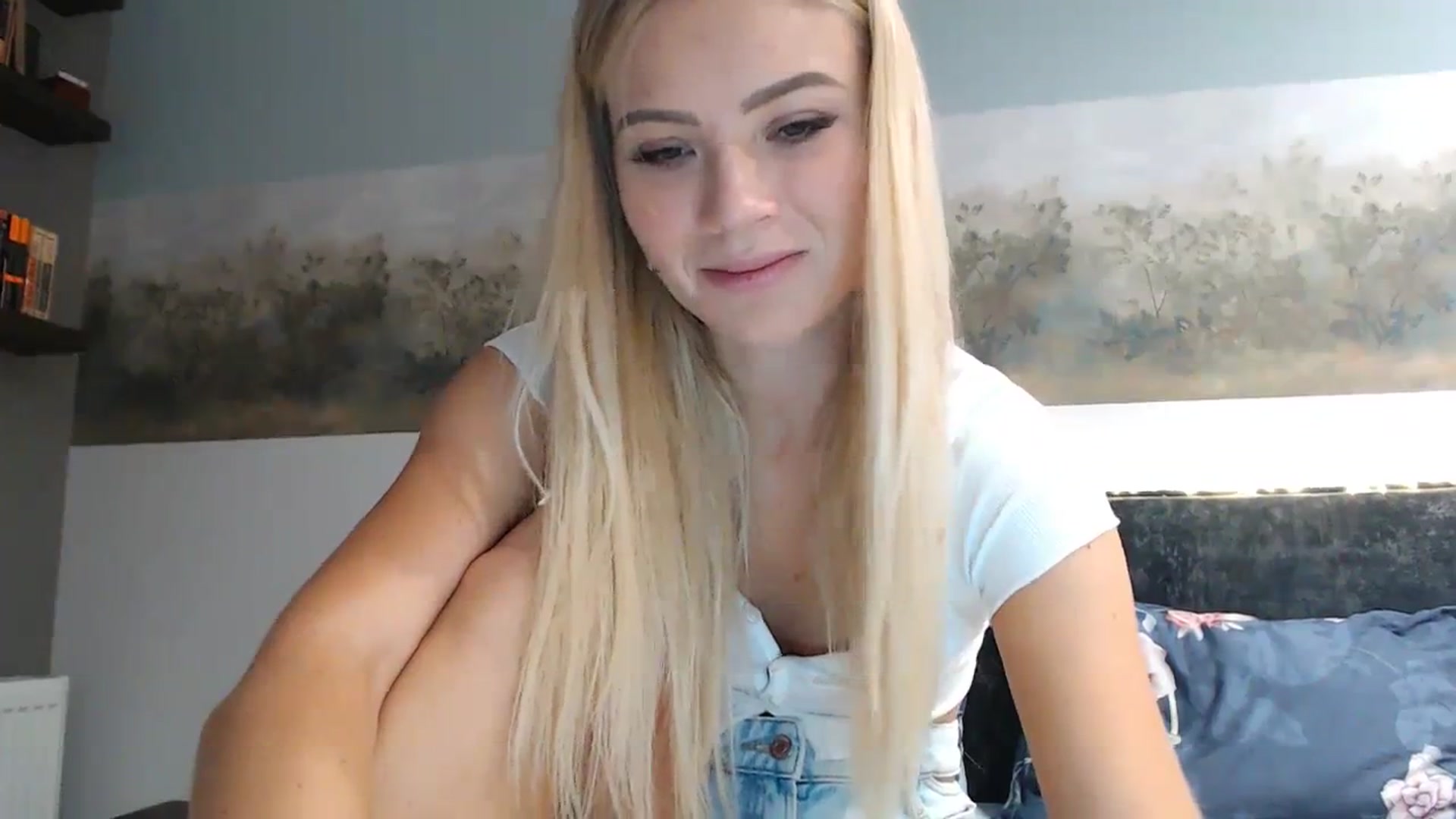 Gallery image thumbnail from bridetobe's myfreecams stream on, 11/09/2023, 04:36 image 18 of 20