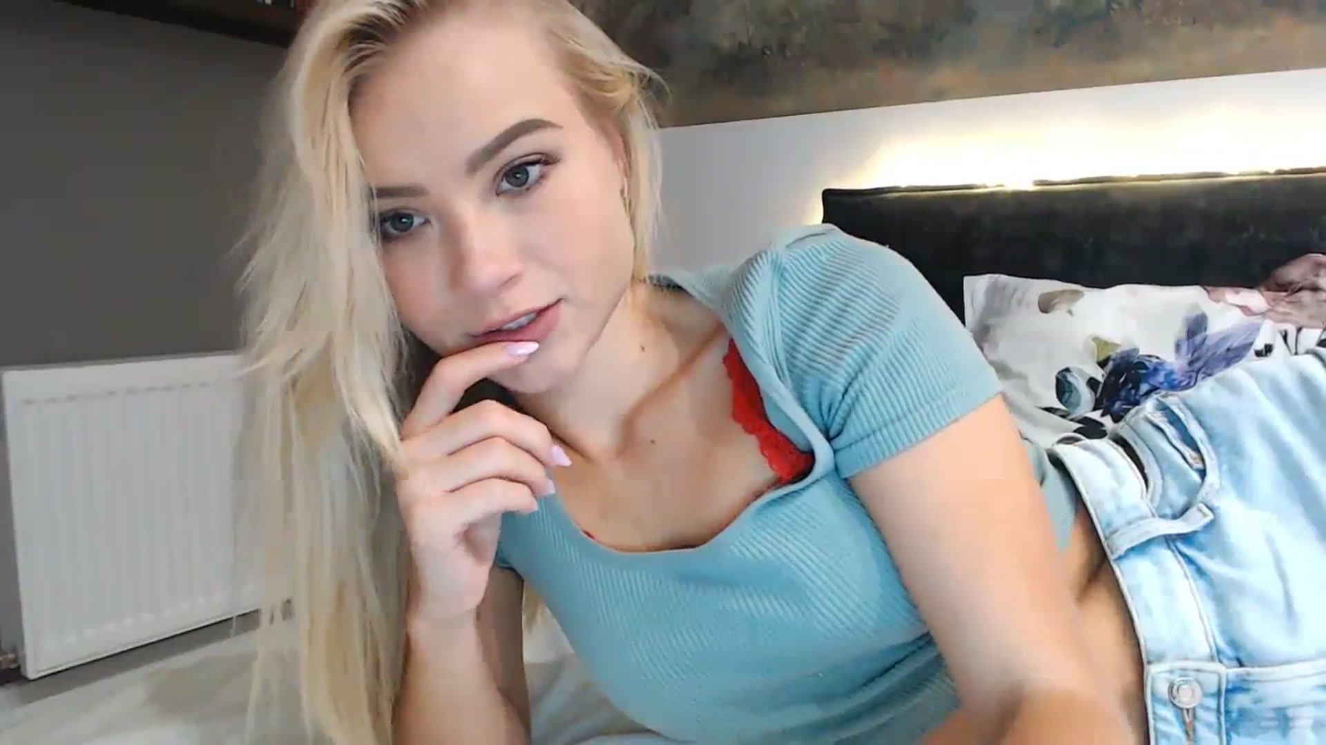 Gallery image thumbnail from bridetobe's myfreecams stream on, 11/22/2023, 03:08 image 13 of 20