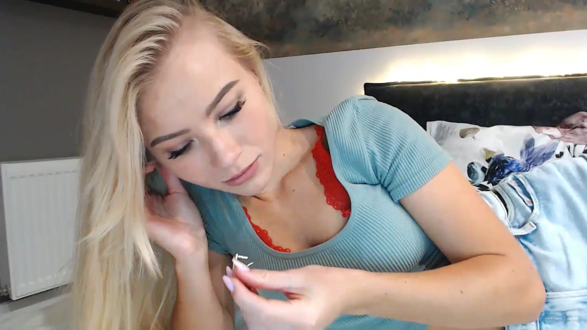 Gallery image thumbnail from bridetobe's myfreecams stream on, 11/22/2023, 03:08 image 16 of 20