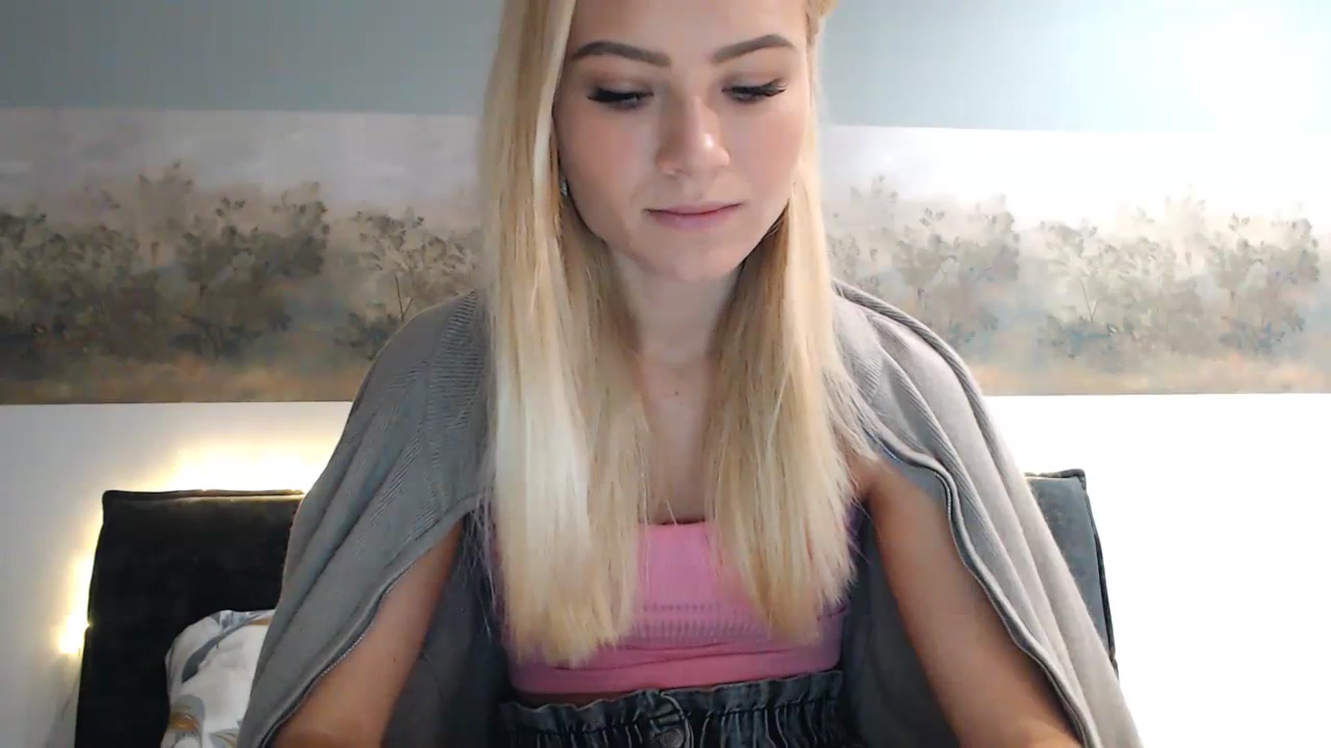 Gallery image thumbnail from bridetobe's myfreecams stream on, 11/23/2023, 03:18 image 2 of 20