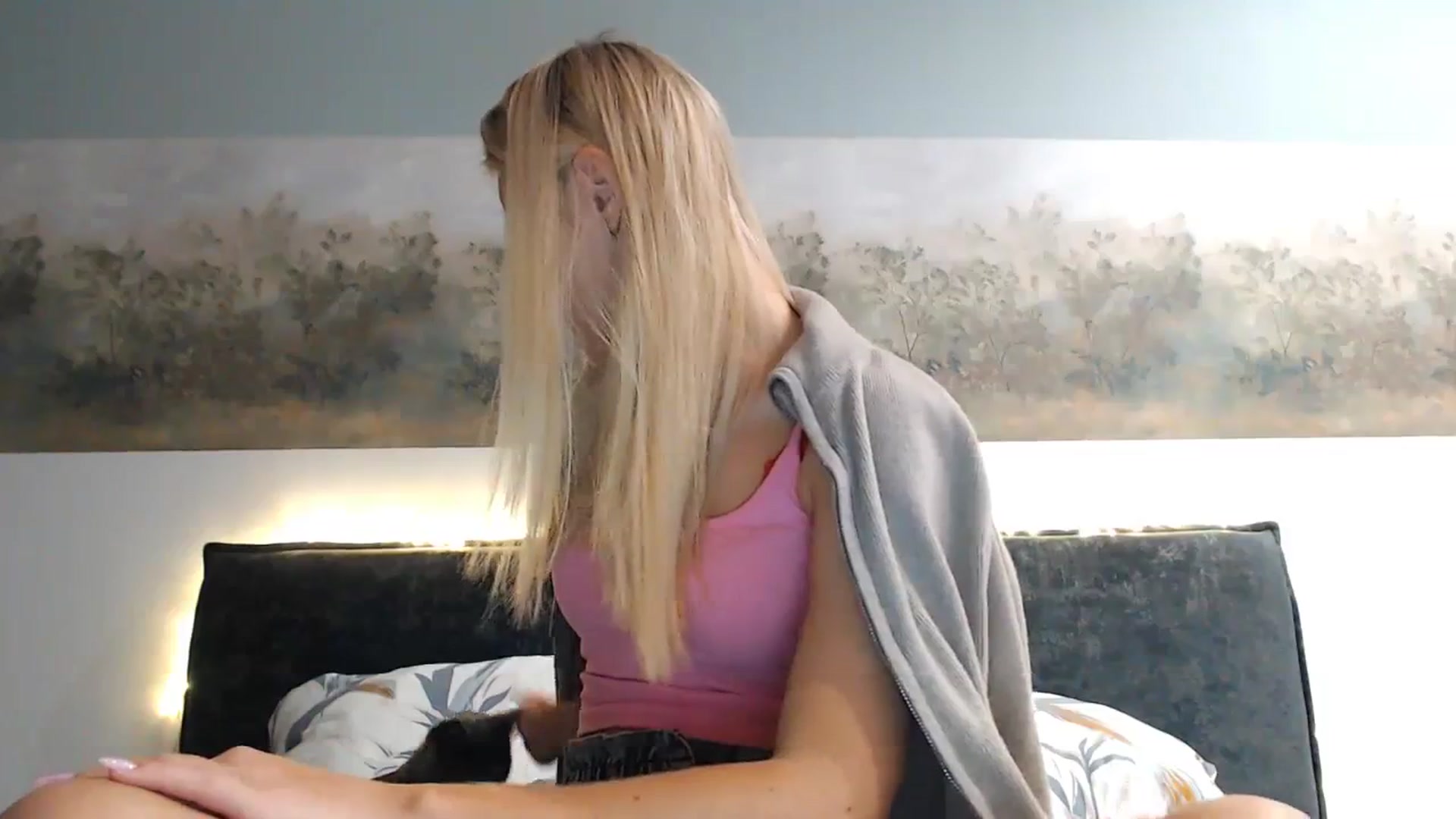 Gallery image thumbnail from bridetobe's myfreecams stream on, 11/23/2023, 03:18 image 10 of 20