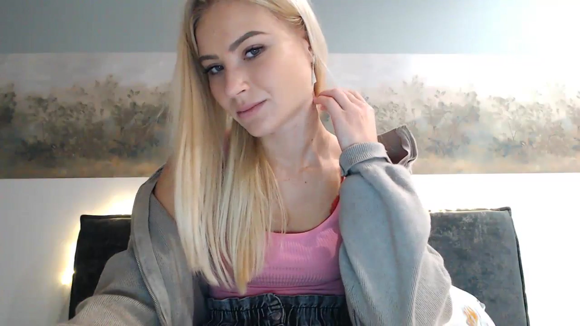 Gallery image thumbnail from bridetobe's myfreecams stream on, 11/23/2023, 03:18 image 16 of 20