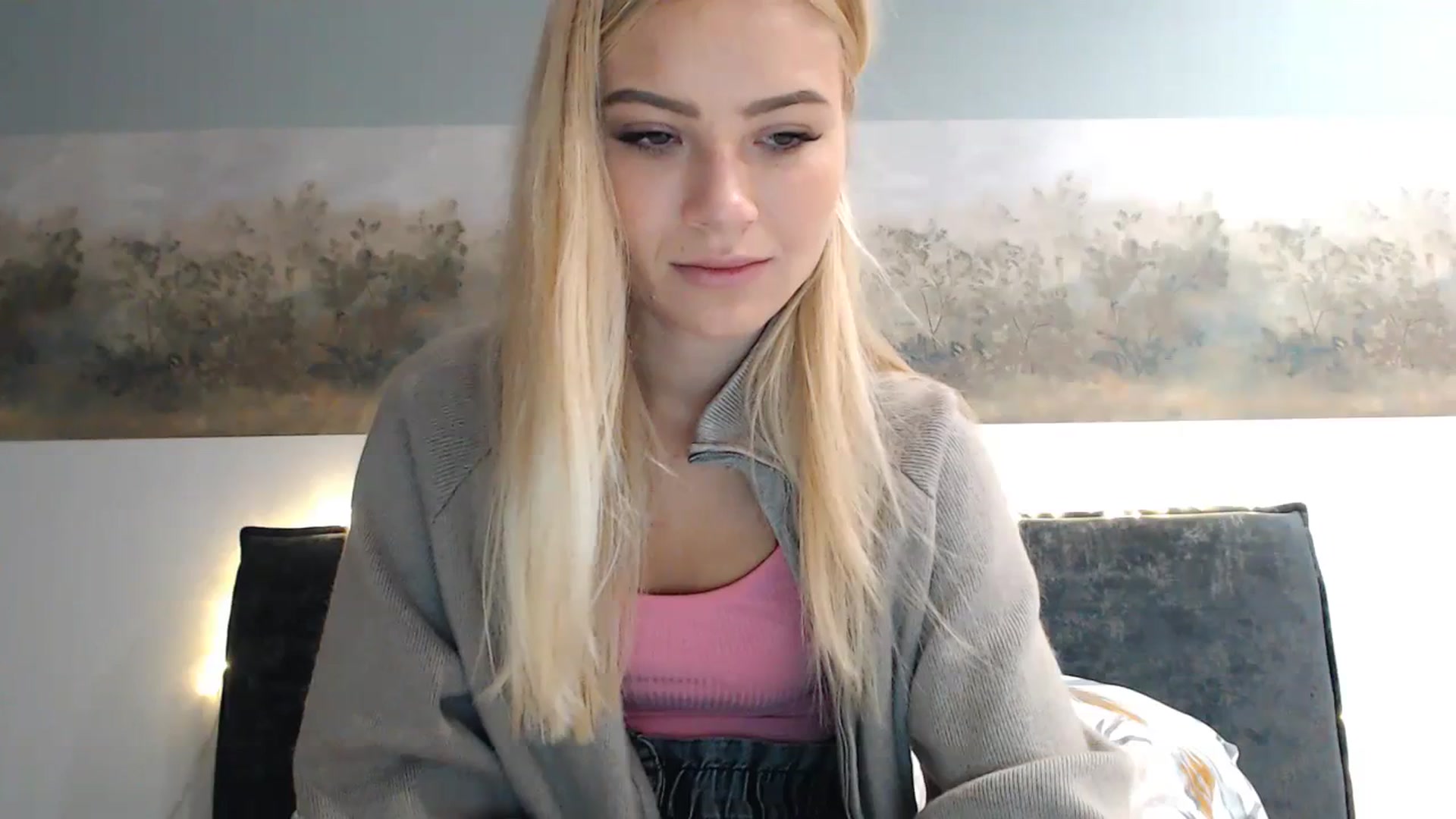 Gallery image thumbnail from bridetobe's myfreecams stream on, 11/23/2023, 03:38 image 12 of 20