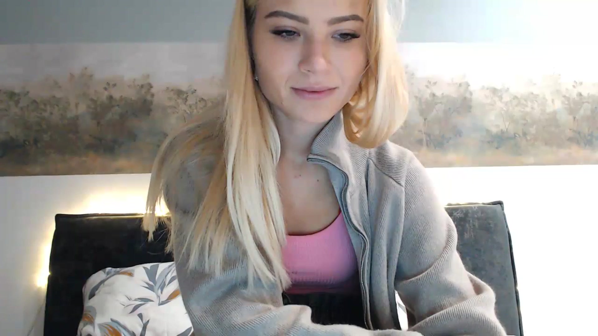 Gallery image thumbnail from bridetobe's myfreecams stream on, 11/23/2023, 03:38 image 2 of 20