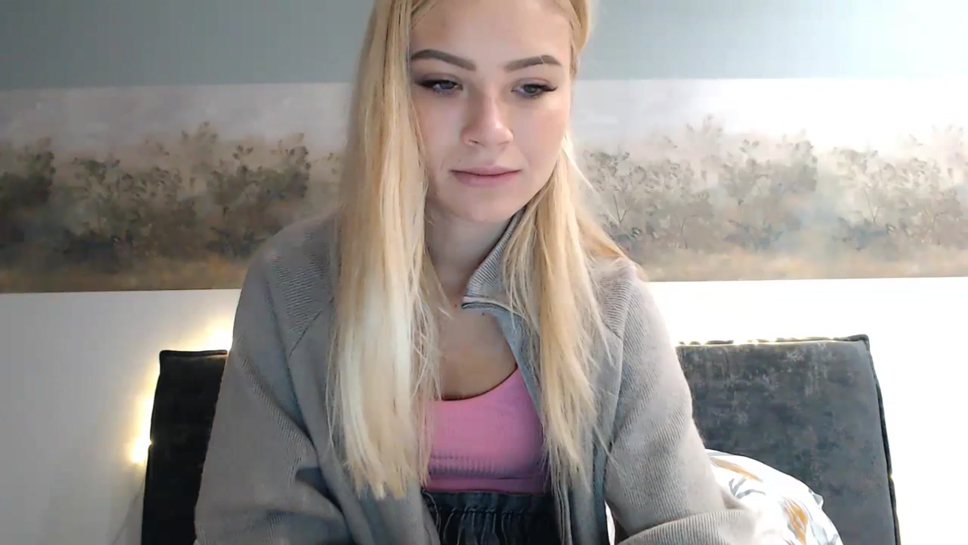 Gallery image thumbnail from bridetobe's myfreecams stream on, 11/23/2023, 03:38 image 14 of 20