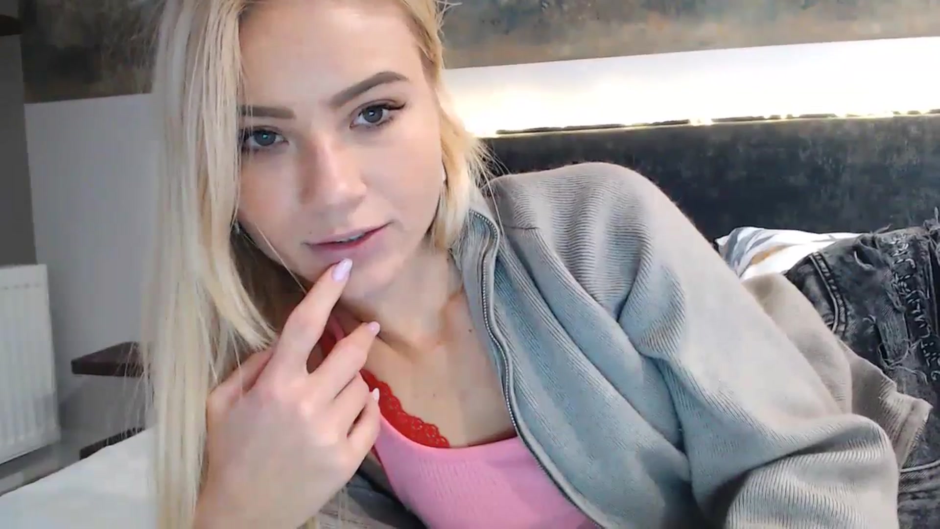 Gallery image thumbnail from bridetobe's myfreecams stream on, 11/23/2023, 05:32 image 3 of 20