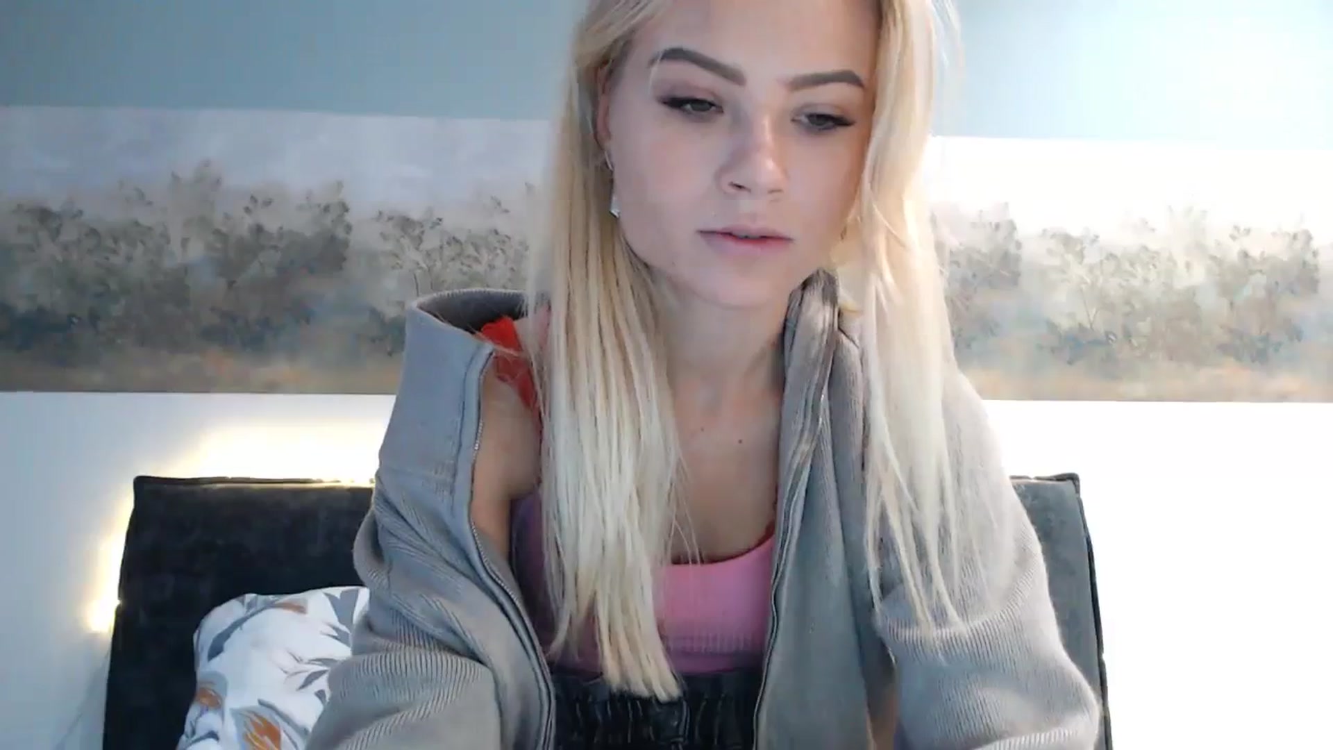 Gallery image thumbnail from bridetobe's myfreecams stream on, 11/23/2023, 05:32 image 8 of 20