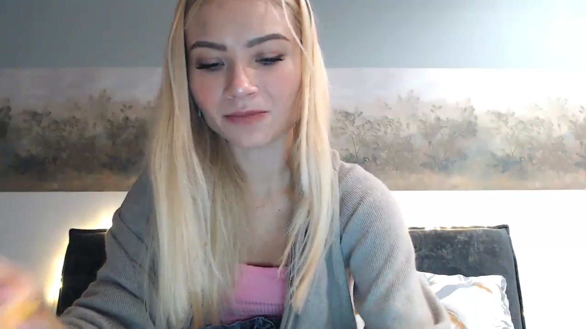 Gallery image thumbnail from bridetobe's myfreecams stream on, 11/24/2023, 03:34 image 12 of 20