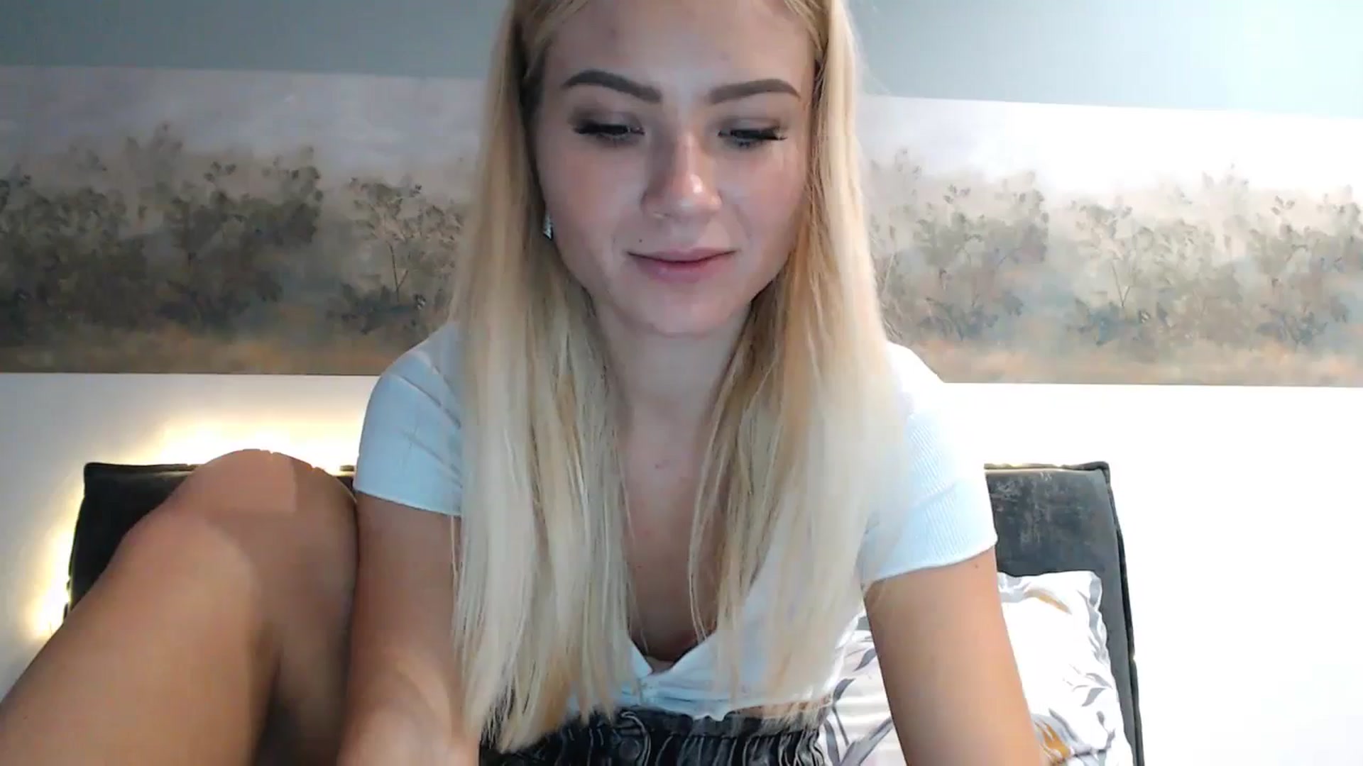 Gallery image thumbnail from bridetobe's myfreecams stream on, 11/24/2023, 06:10 image 1 of 20