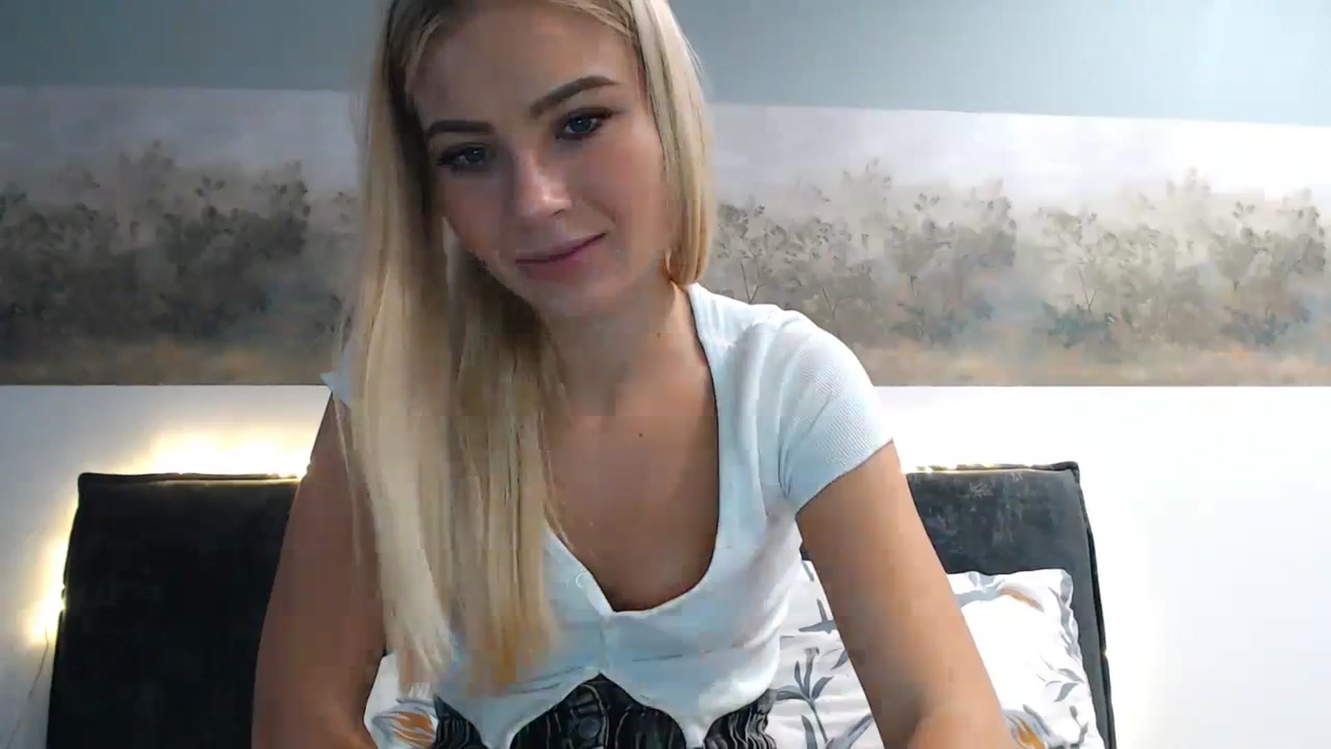 Gallery image thumbnail from bridetobe's myfreecams stream on, 11/24/2023, 06:10 image 4 of 20