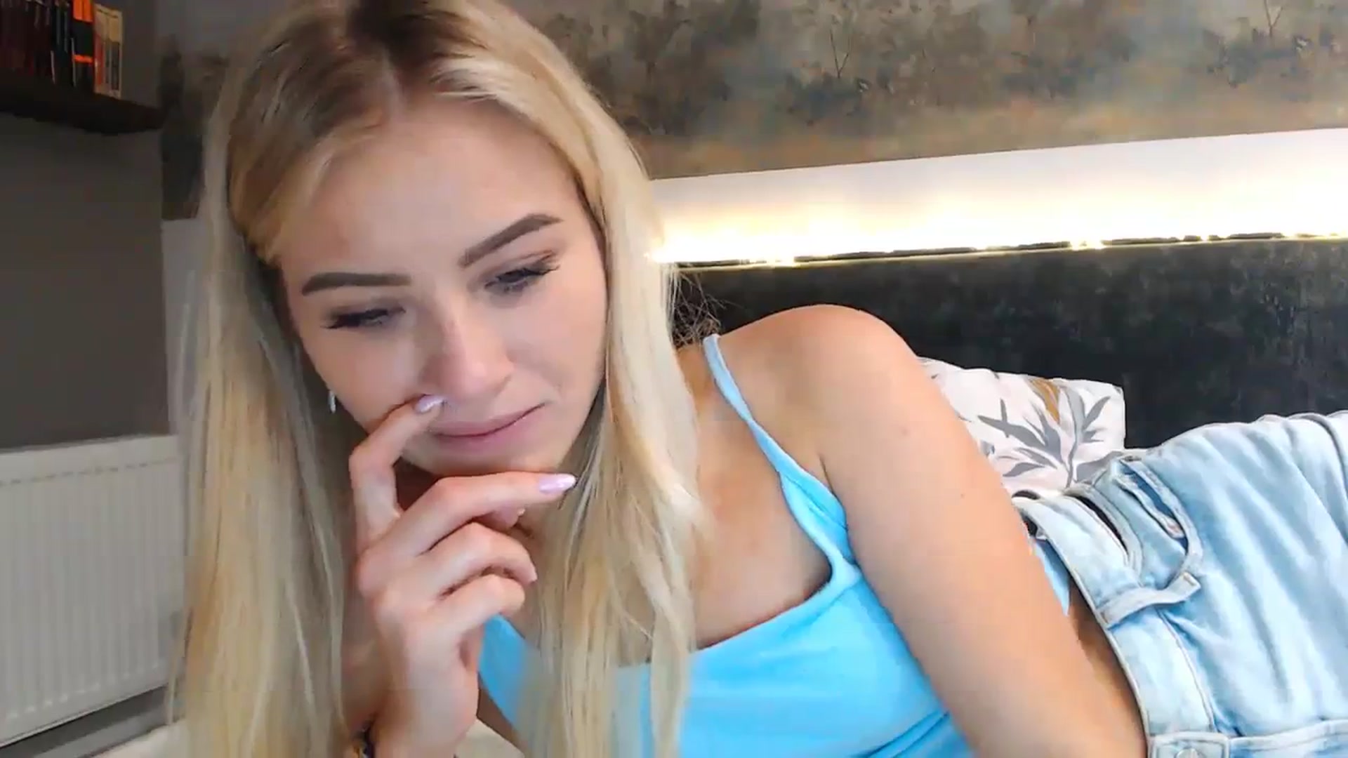 Gallery image thumbnail from bridetobe's myfreecams stream on, 12/01/2023, 04:07 image 16 of 20