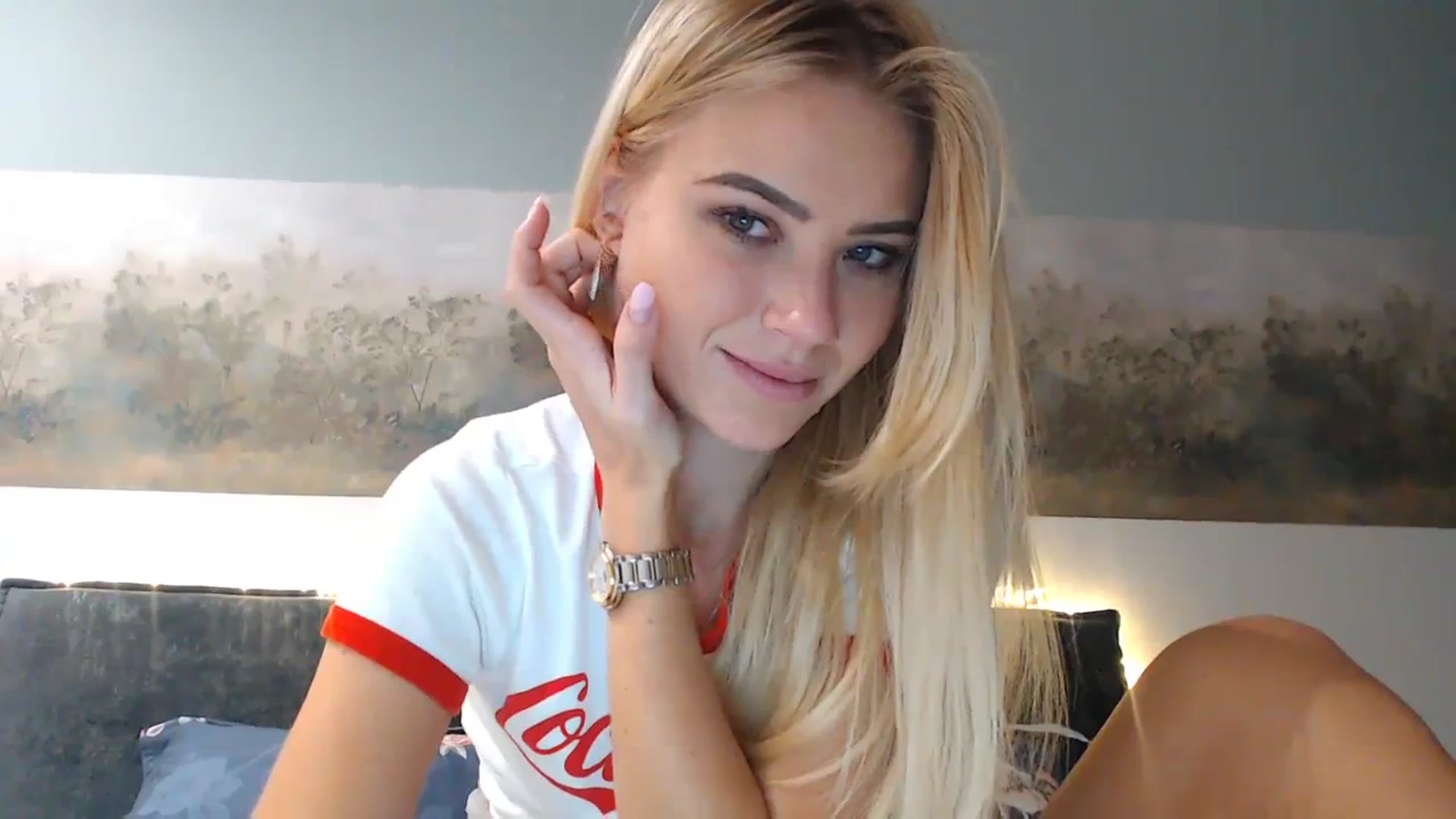 Gallery image thumbnail from bridetobe's myfreecams stream on, 12/06/2023, 03:06 image 13 of 20