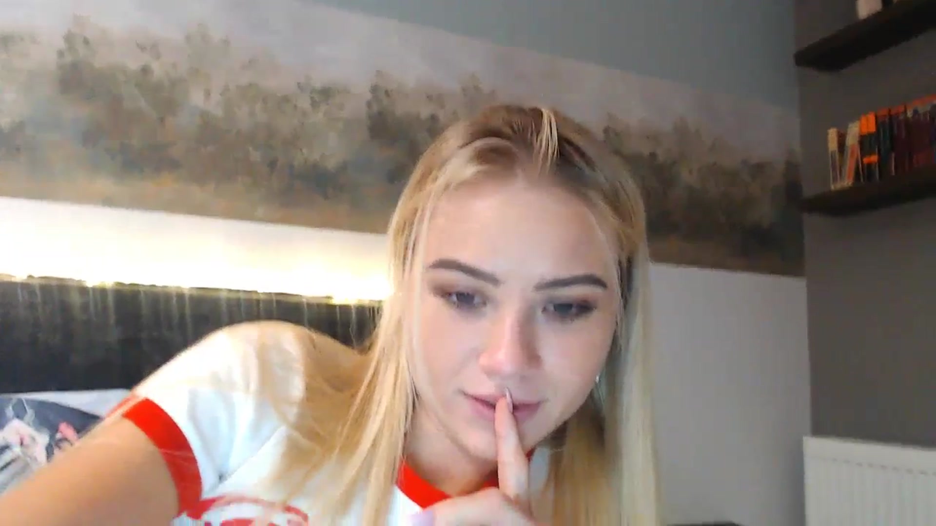 Gallery image thumbnail from bridetobe's myfreecams stream on, 12/06/2023, 04:02 image 15 of 20