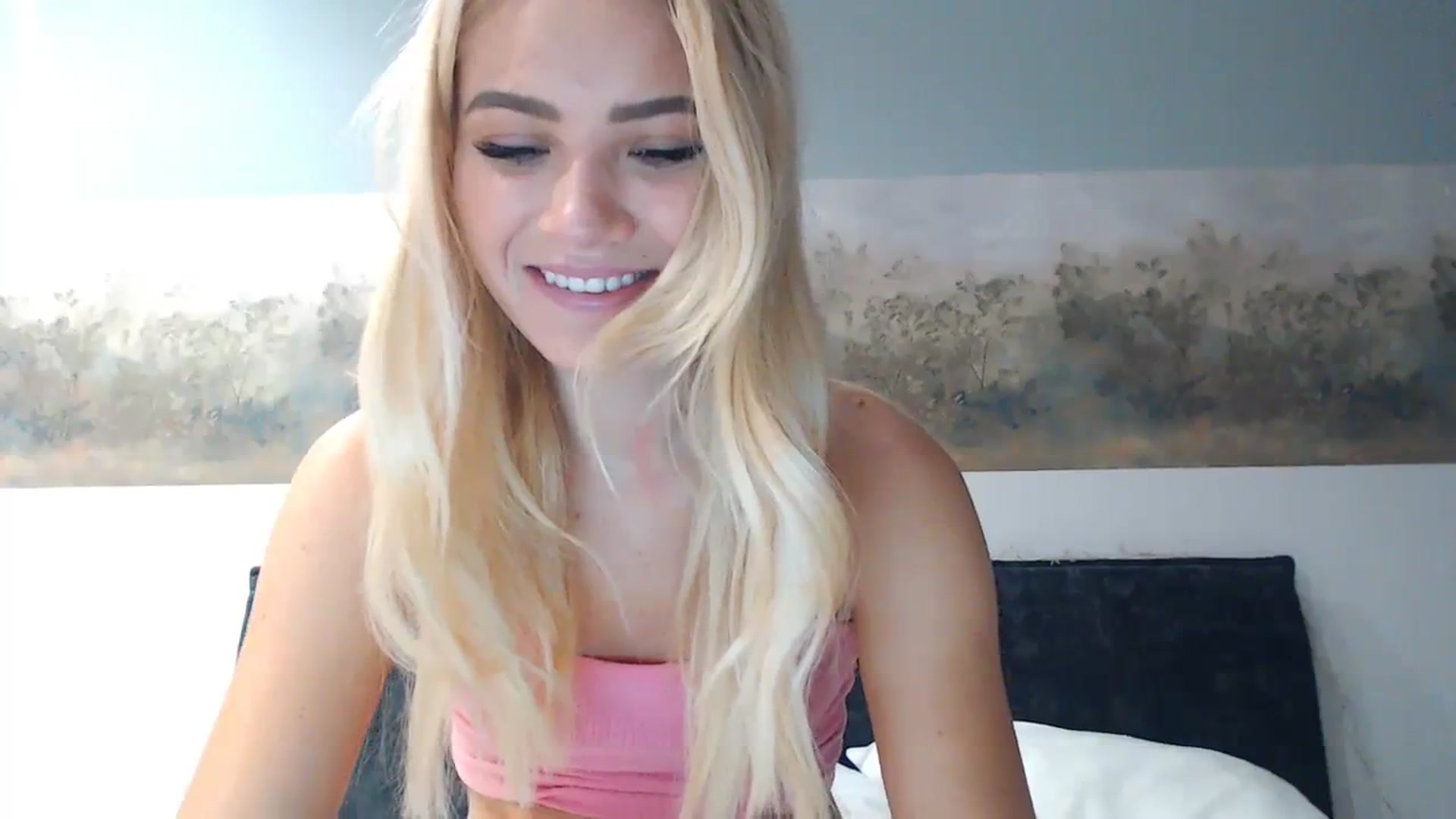 Gallery image thumbnail from bridetobe's myfreecams stream on, 12/12/2023, 05:09 image 3 of 20
