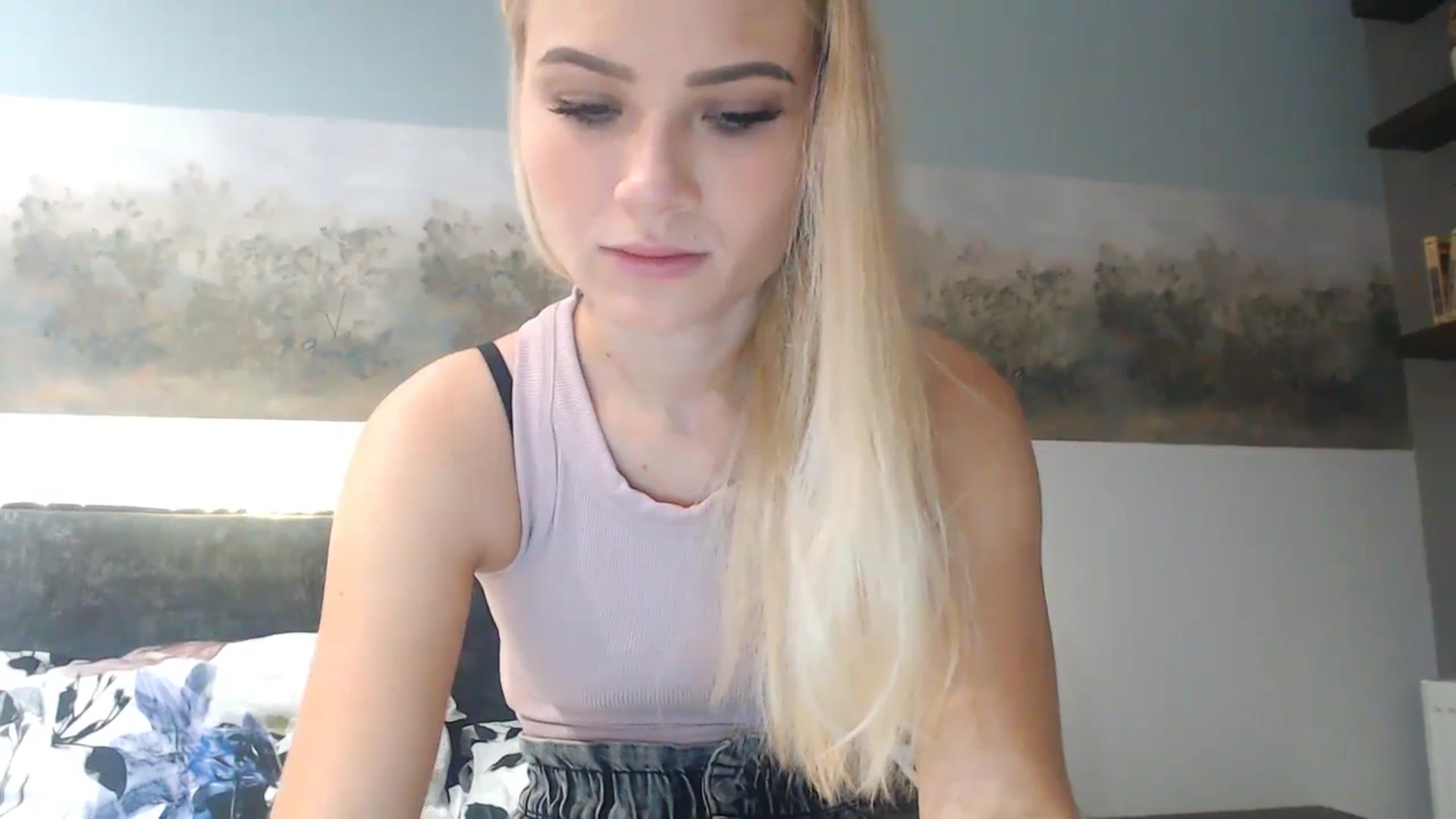 Gallery image thumbnail from bridetobe's myfreecams stream on, 12/22/2023, 03:26 image 14 of 20