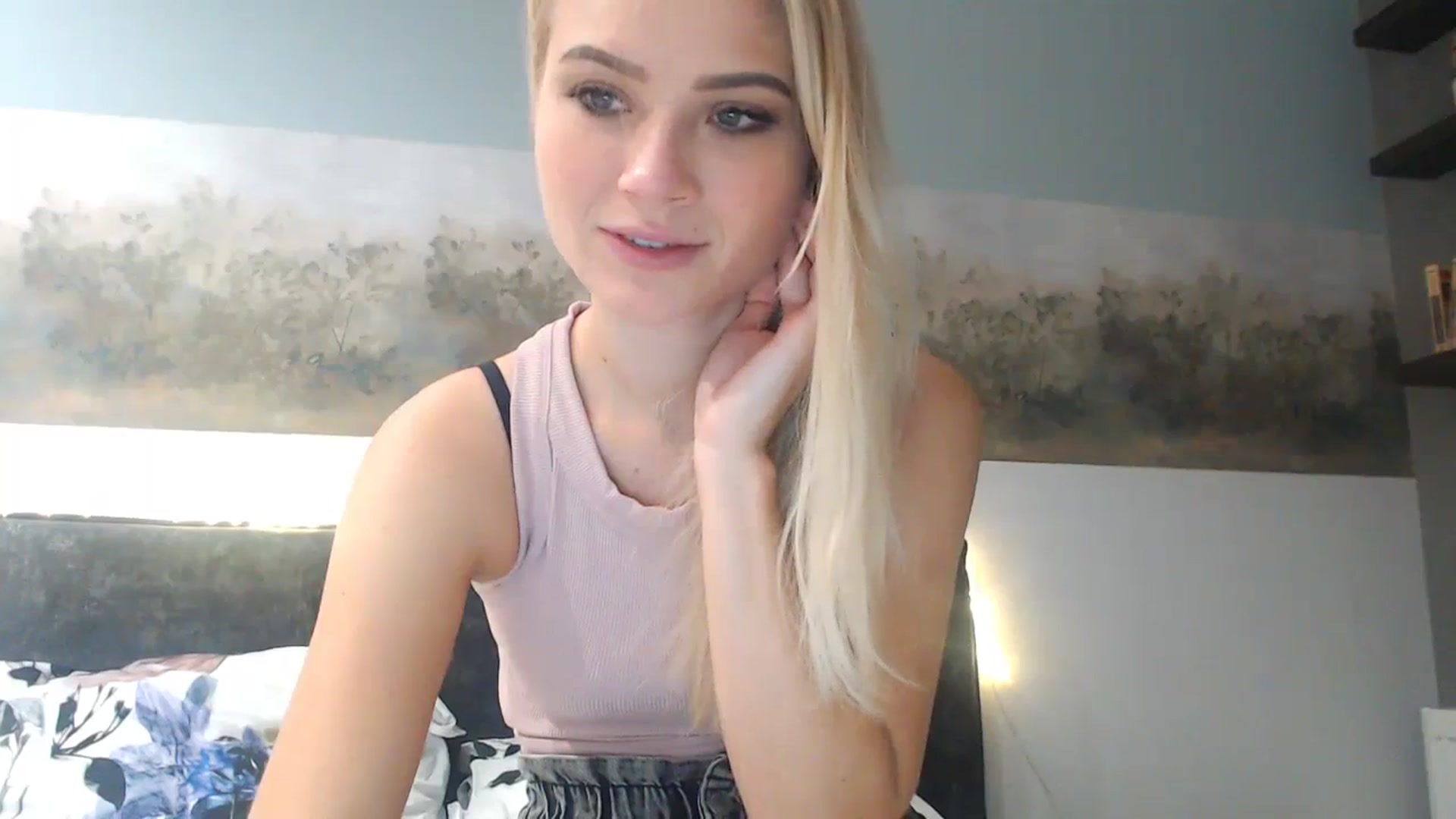 Gallery image thumbnail from bridetobe's myfreecams stream on, 12/22/2023, 03:26 image 8 of 20