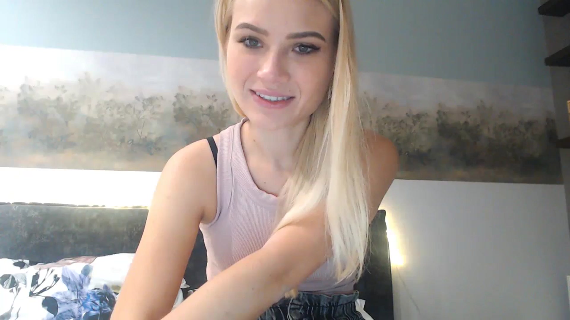 Gallery image thumbnail from bridetobe's myfreecams stream on, 12/22/2023, 03:56 image 8 of 20