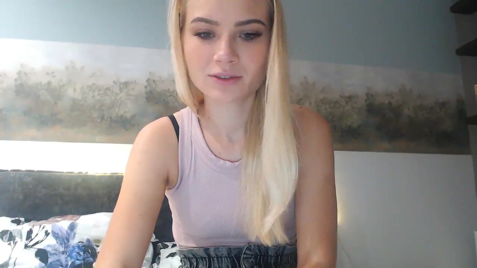 Gallery image thumbnail from bridetobe's myfreecams stream on, 12/22/2023, 03:56 image 15 of 20