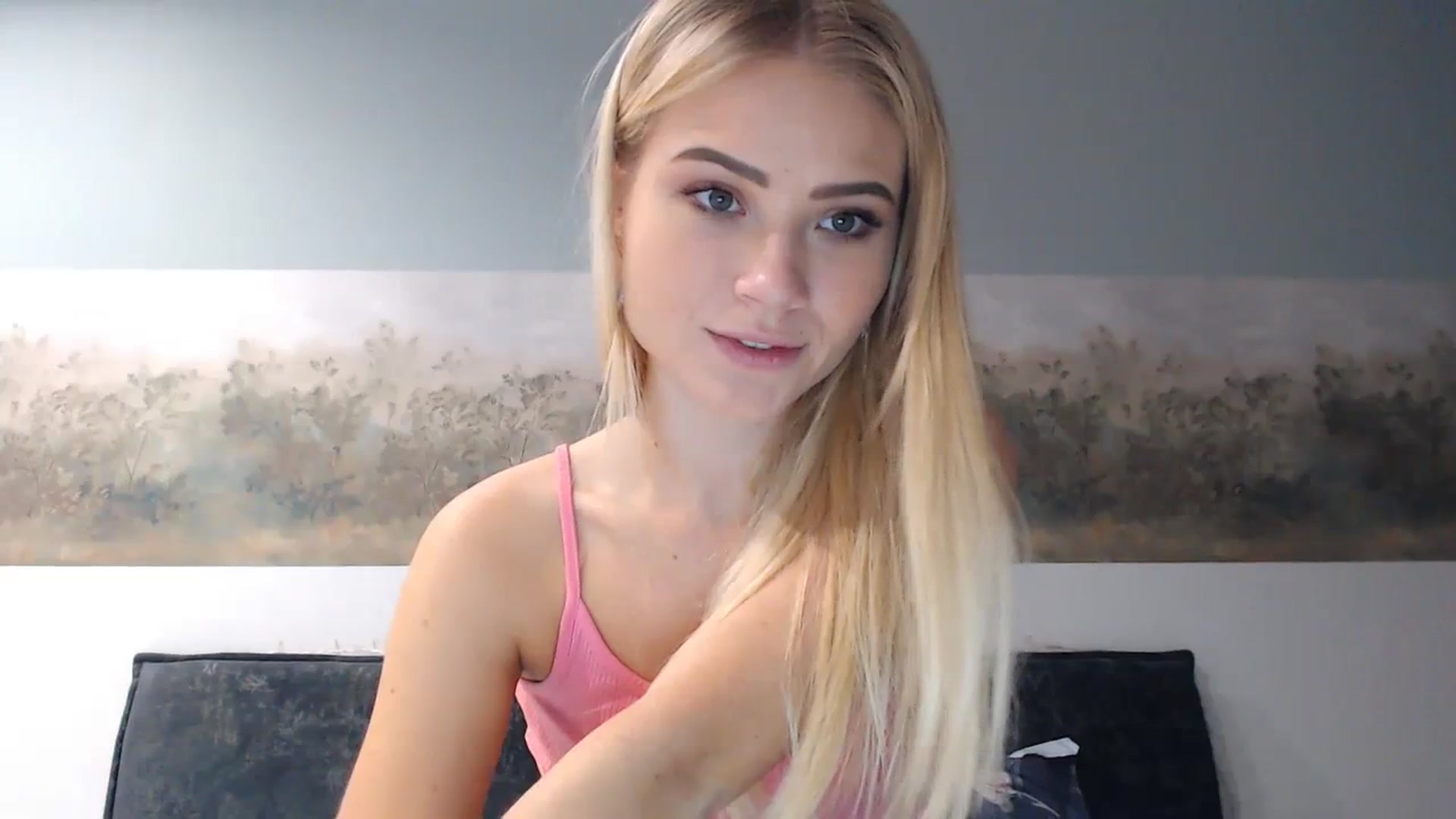 Gallery image thumbnail from bridetobe's myfreecams stream on, 12/25/2023, 04:41 image 13 of 20