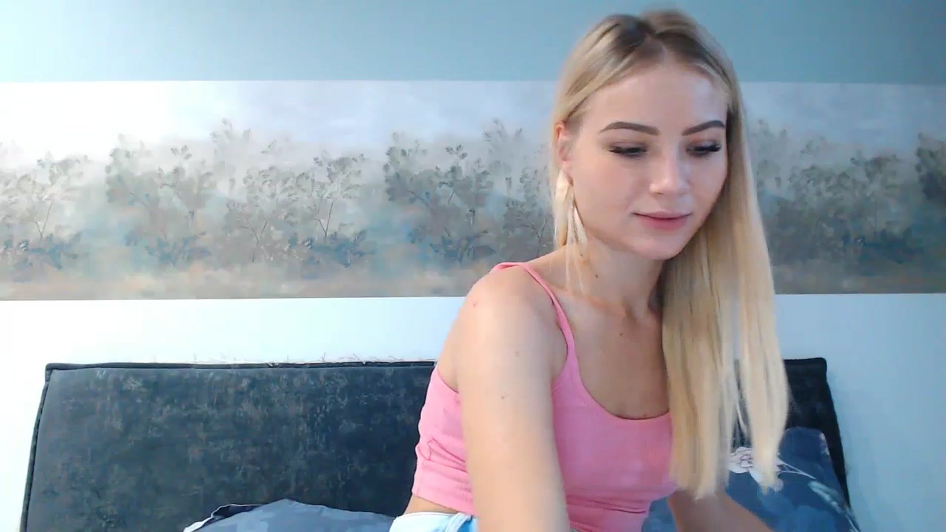 Gallery image thumbnail from bridetobe's myfreecams stream on, 12/26/2023, 06:05 image 4 of 20