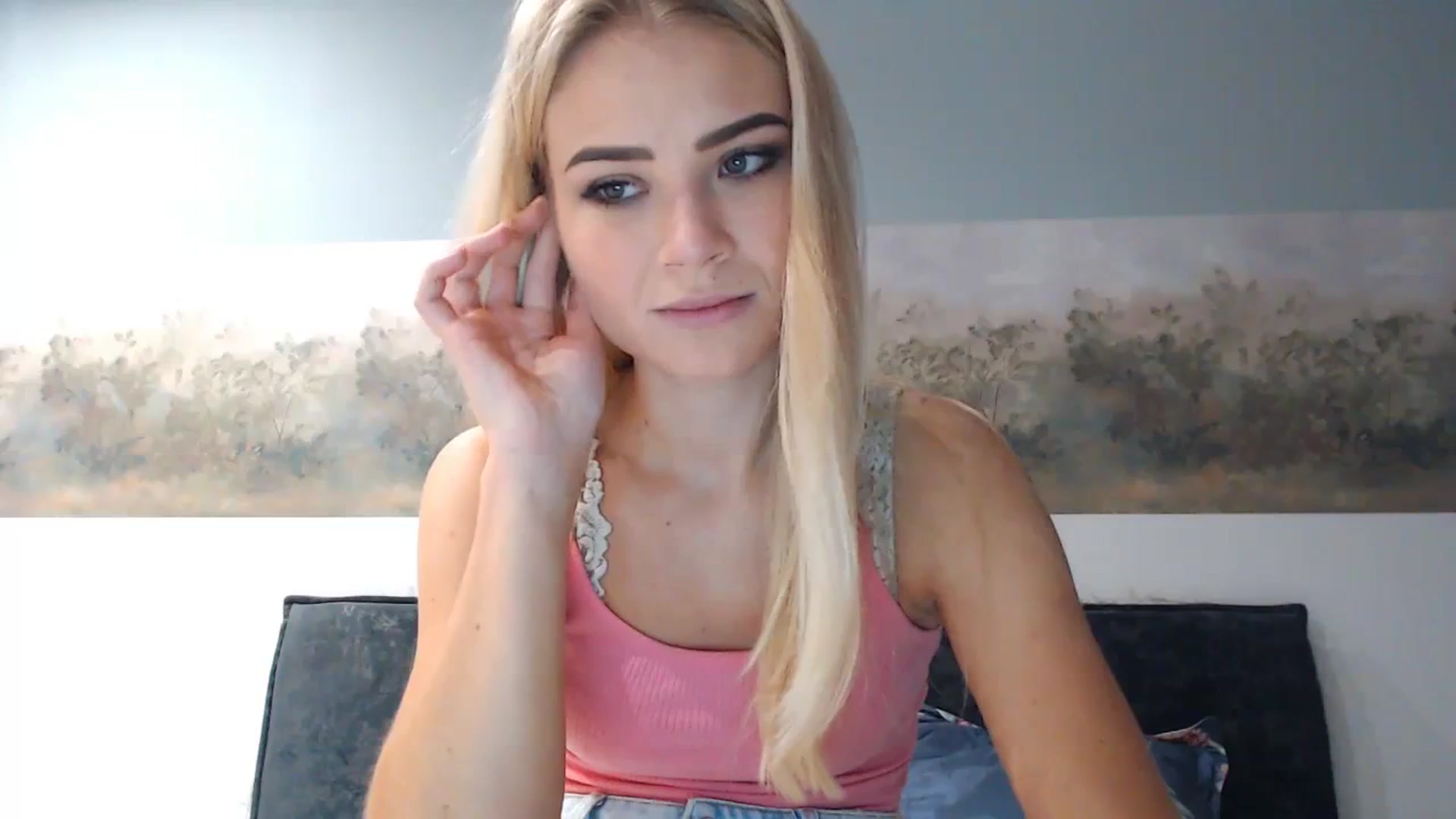 Gallery image thumbnail from bridetobe's myfreecams stream on, 12/29/2023, 03:51 image 16 of 20