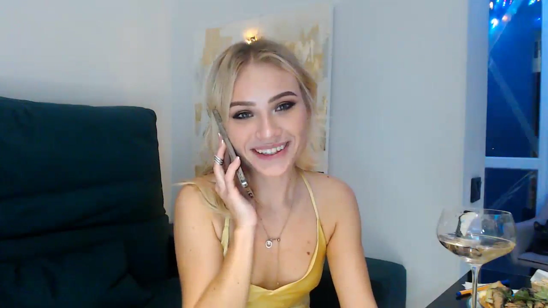 Gallery image thumbnail from bridetobe's myfreecams stream on, 12/31/2023, 22:19 image 16 of 20