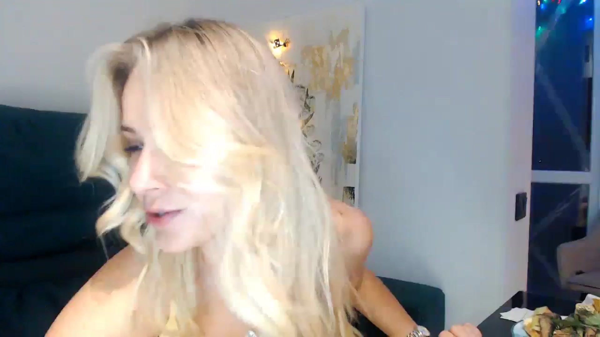 Gallery image thumbnail from bridetobe's myfreecams stream on, 12/31/2023, 22:19 image 1 of 20