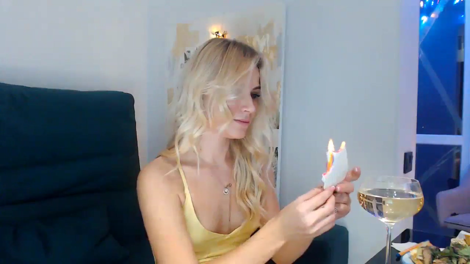 Gallery image thumbnail from bridetobe's myfreecams stream on, 12/31/2023, 22:19 image 4 of 20